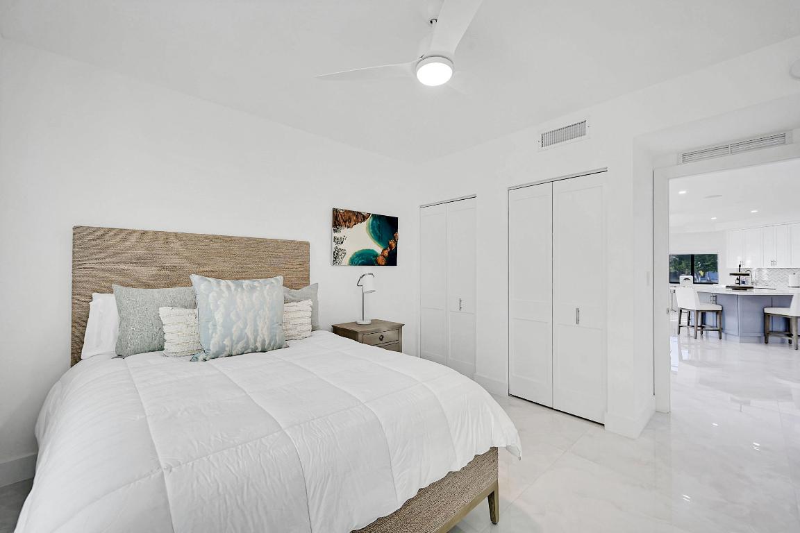 800 Andrews Avenue 9