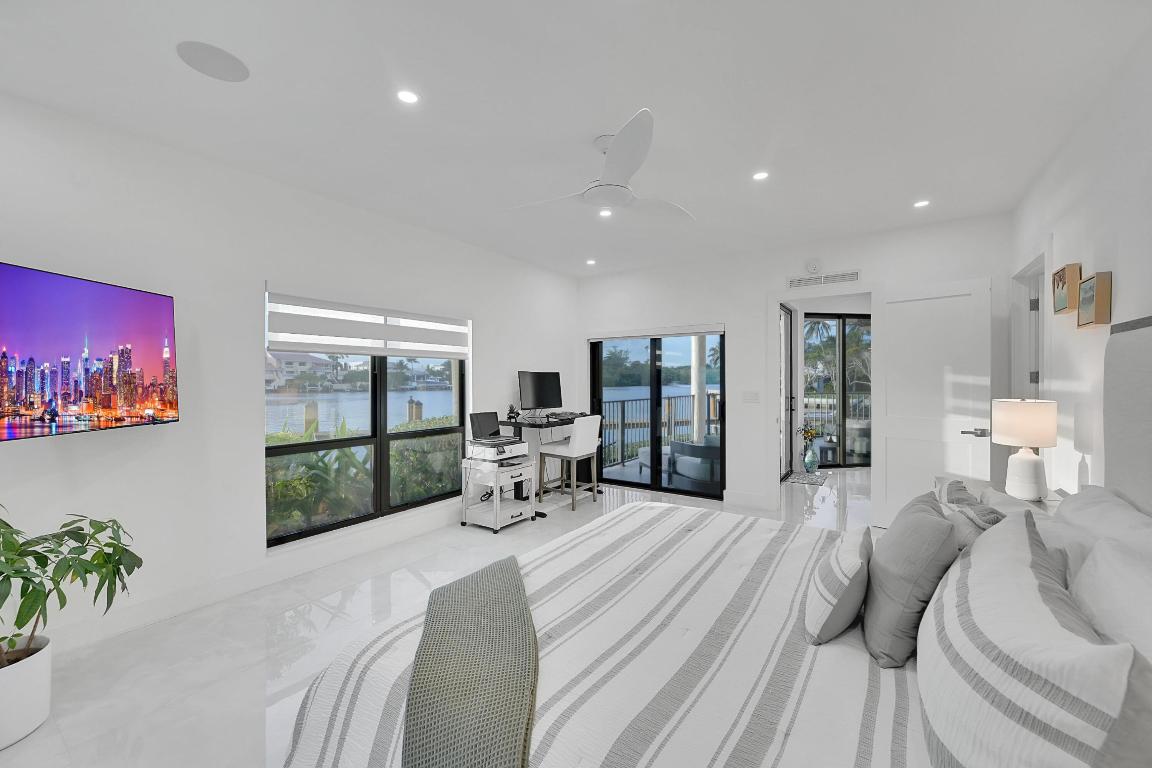 800 Andrews Avenue 9