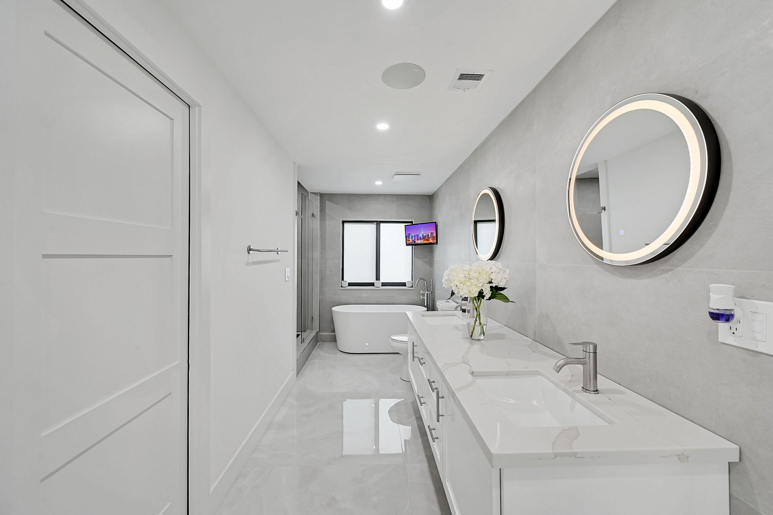 800 Andrews Avenue 9