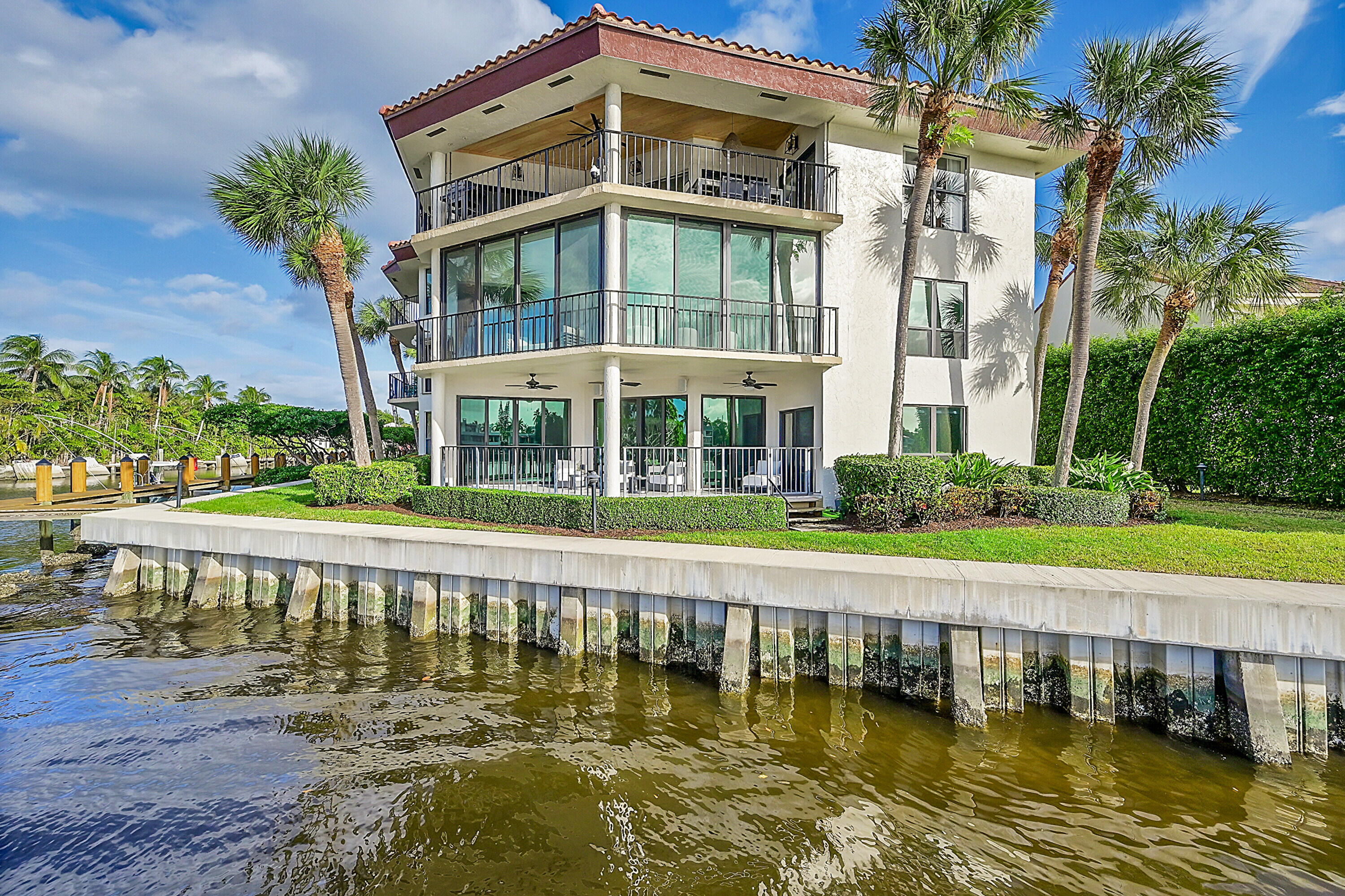 800 Andrews Avenue 9