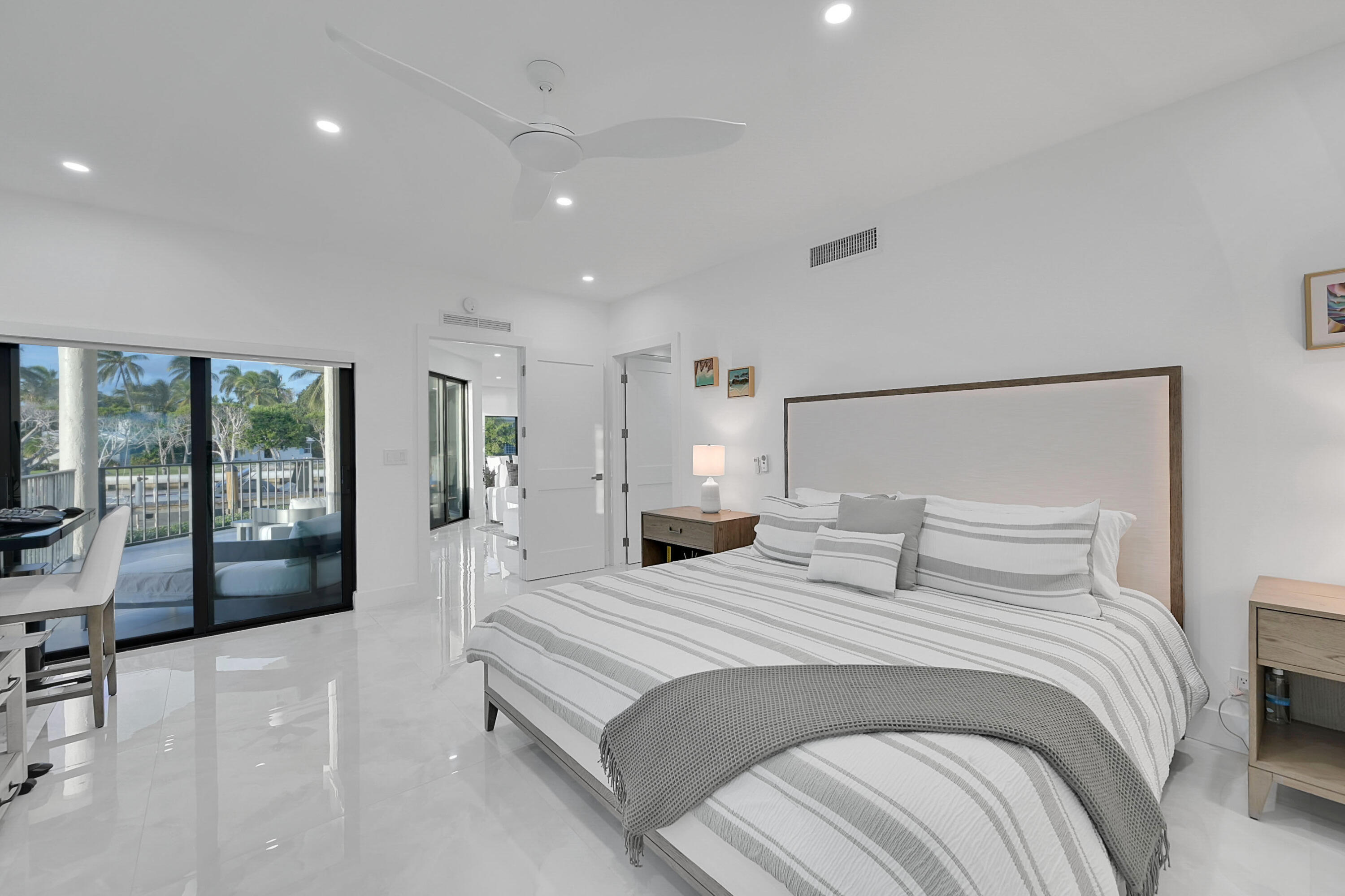 800 Andrews Avenue 9