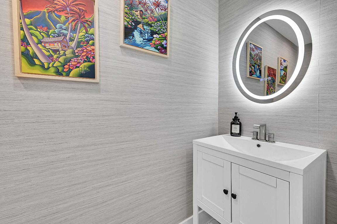 800 Andrews Avenue 9