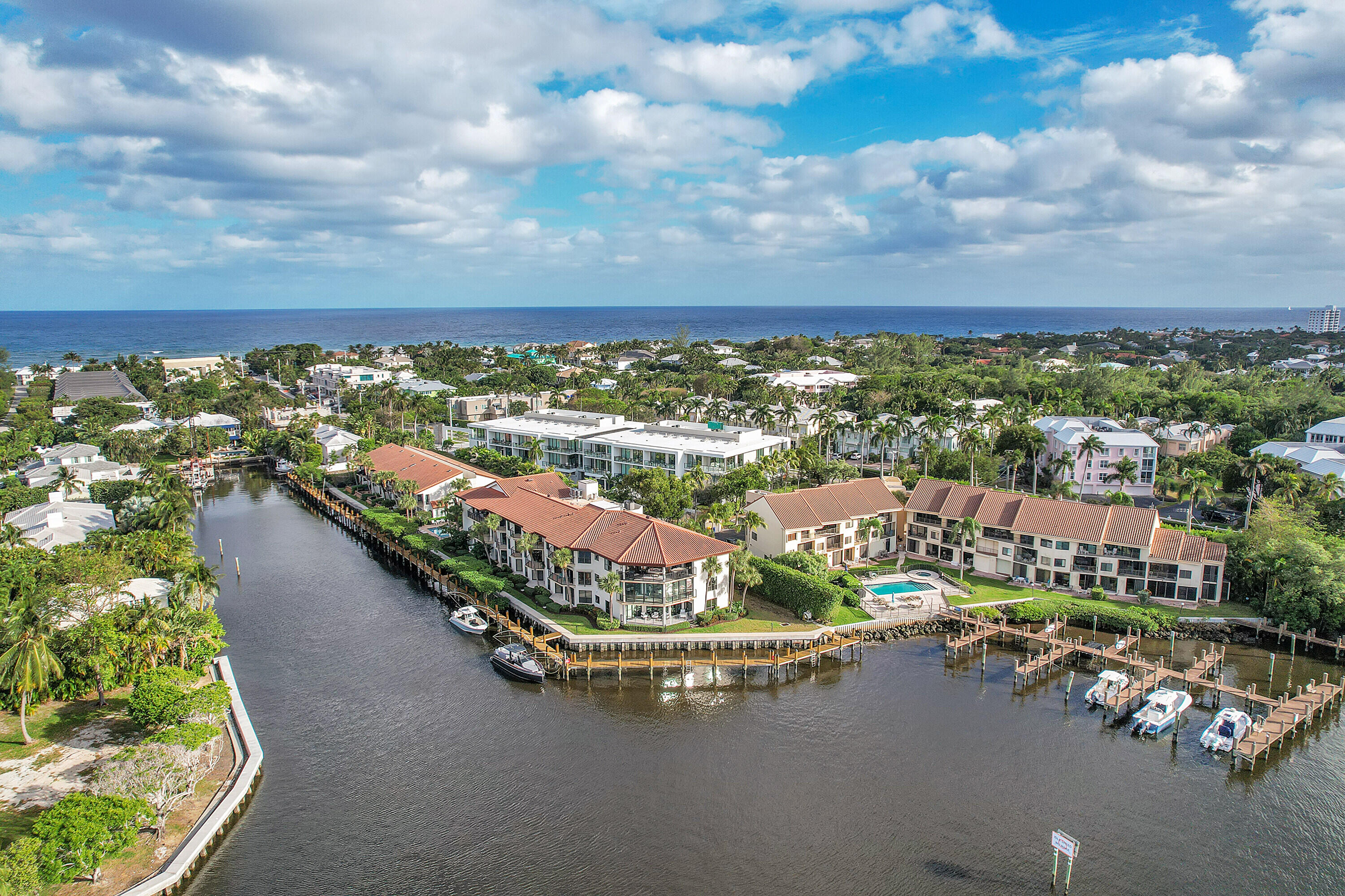 800 Andrews Avenue 9