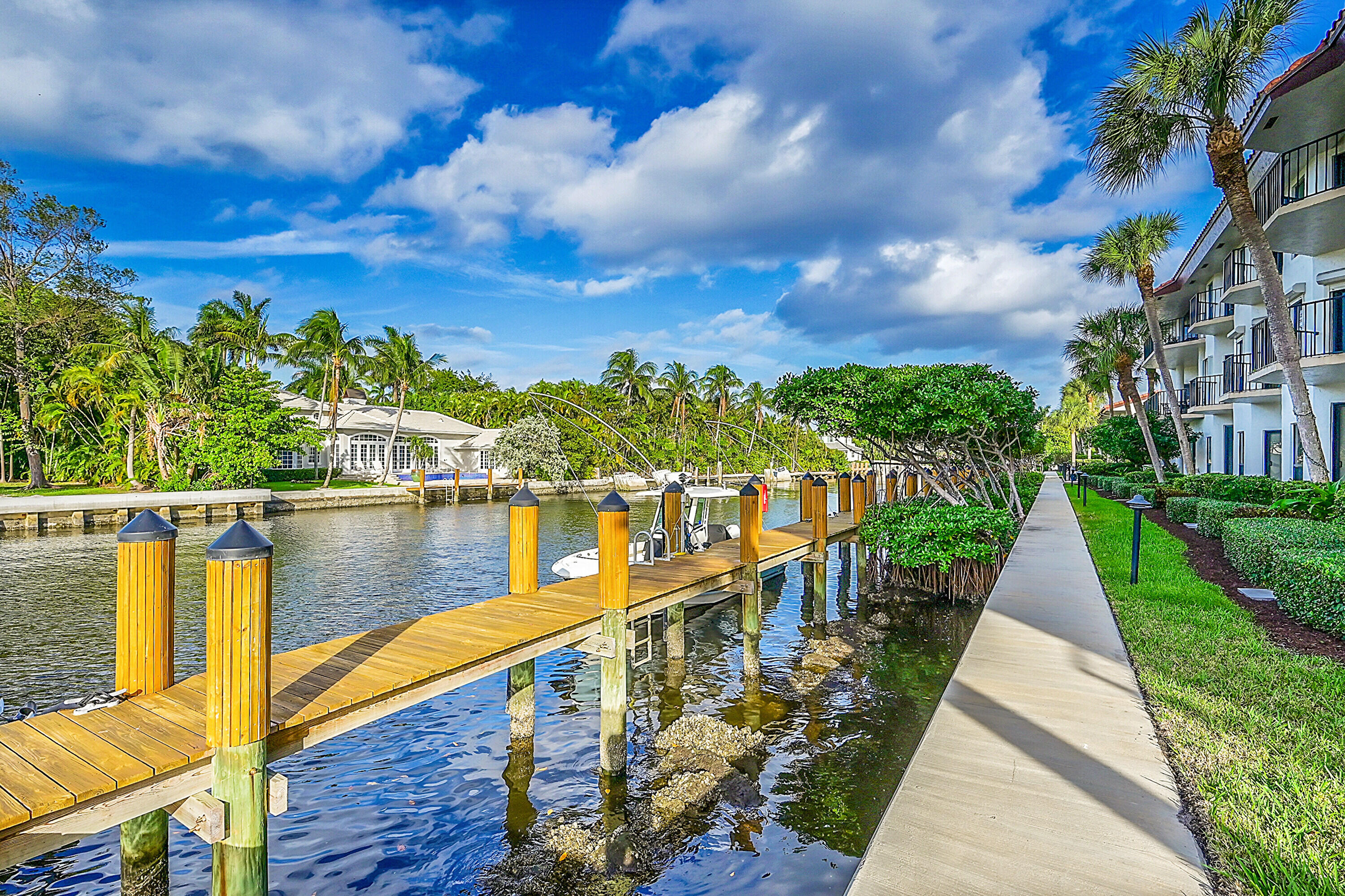 800 Andrews Avenue 9