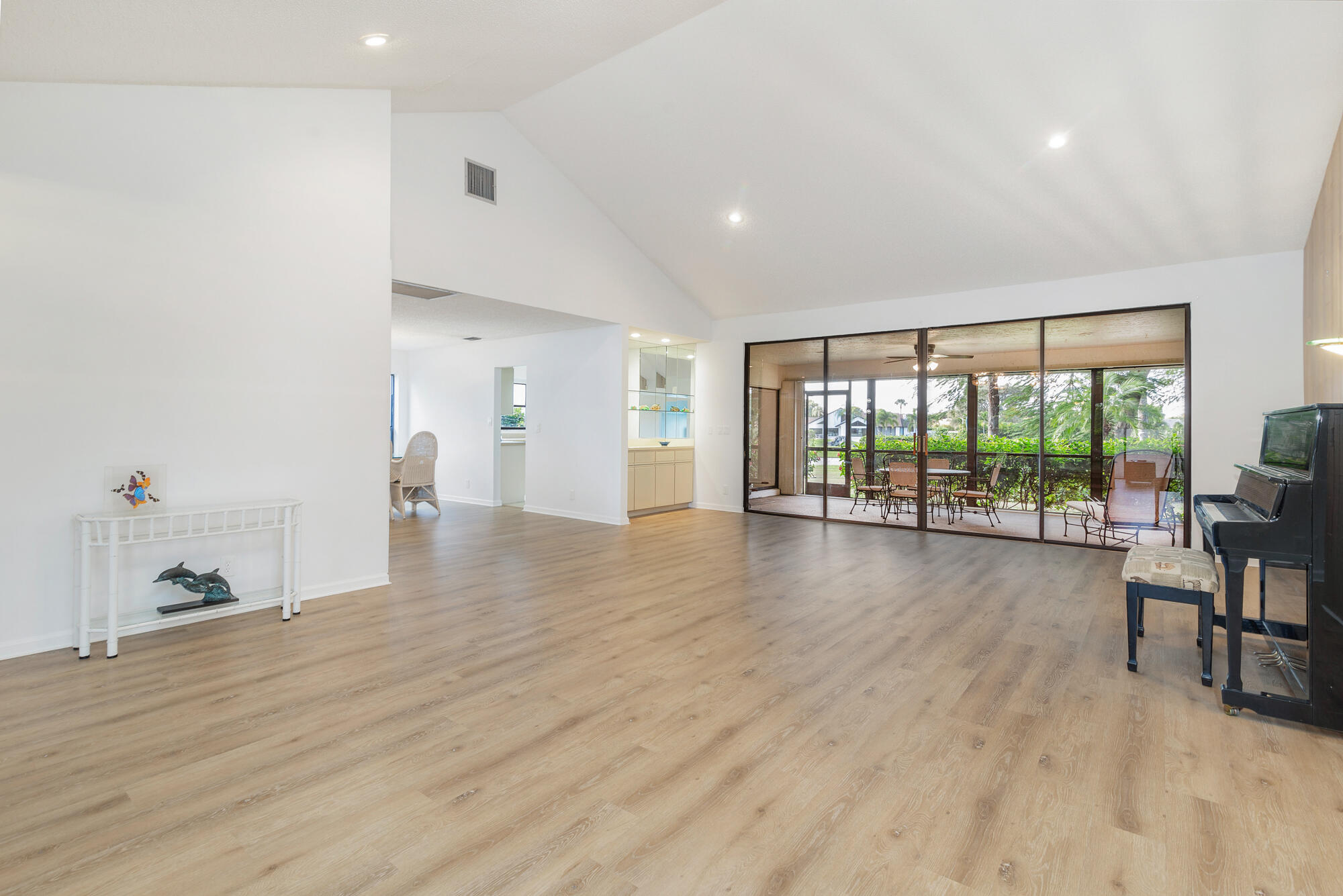 924 Greensward Lane