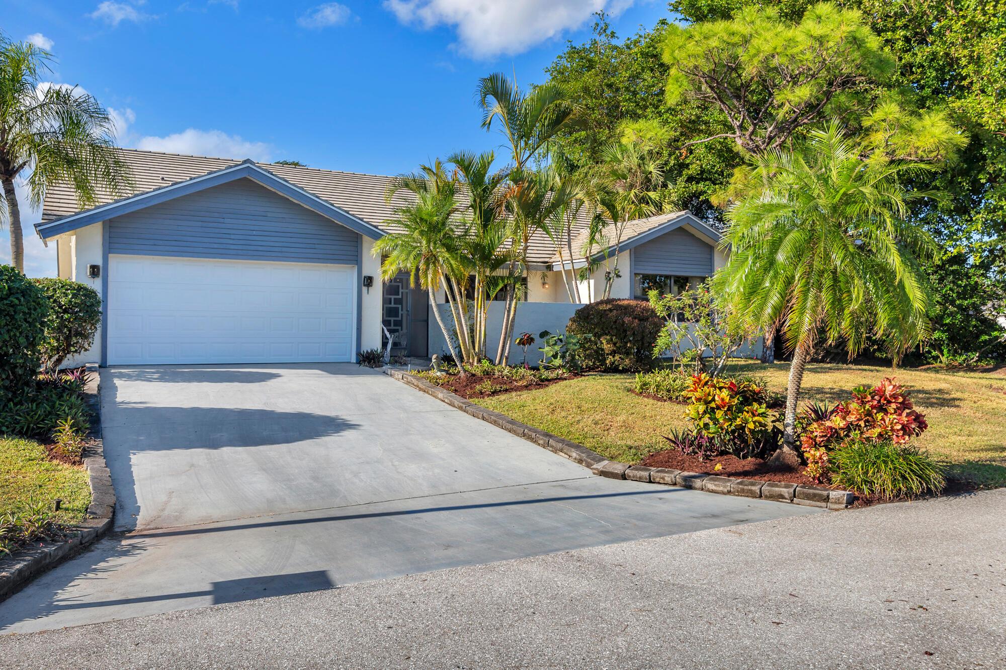924 Greensward Lane