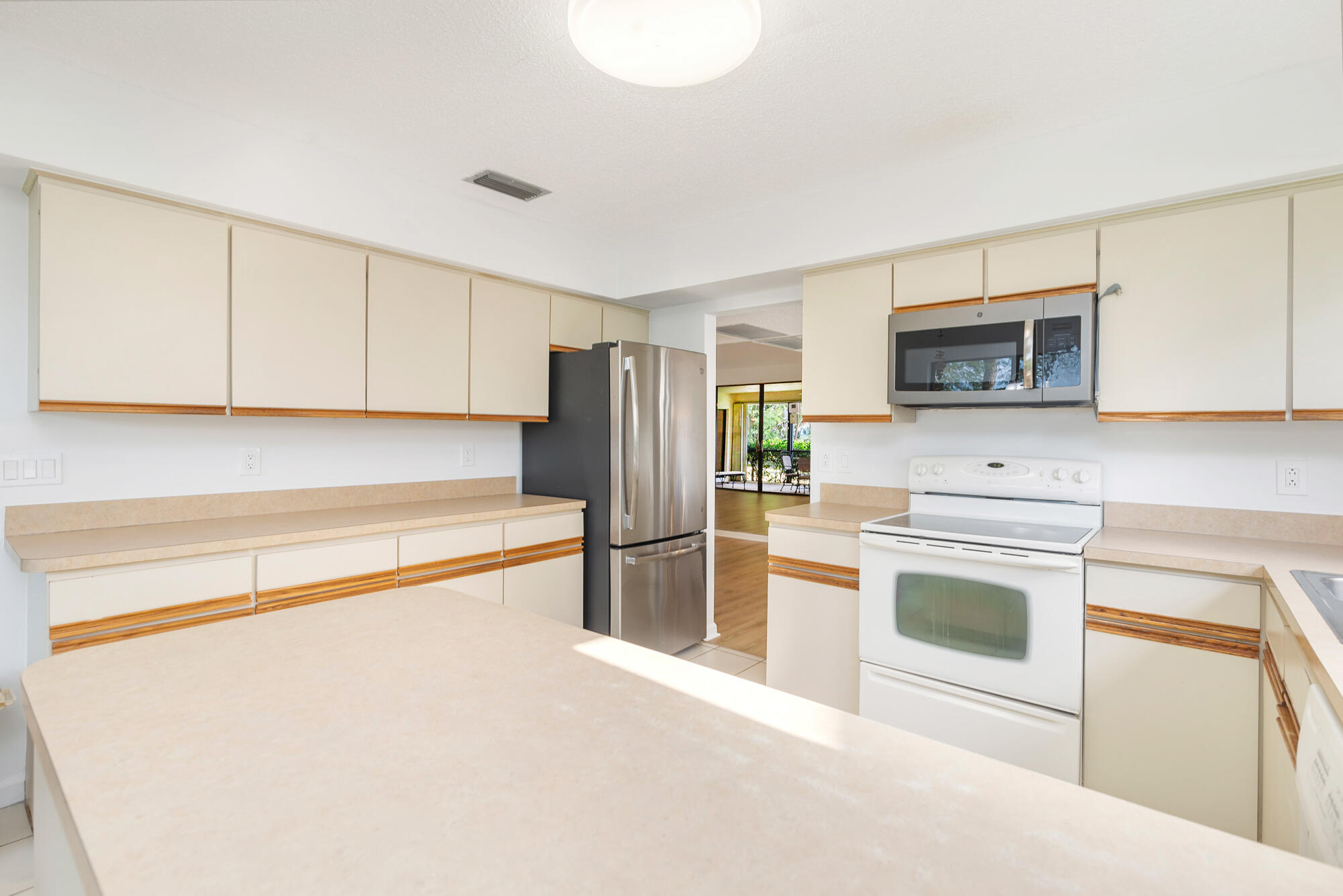 924 Greensward Lane
