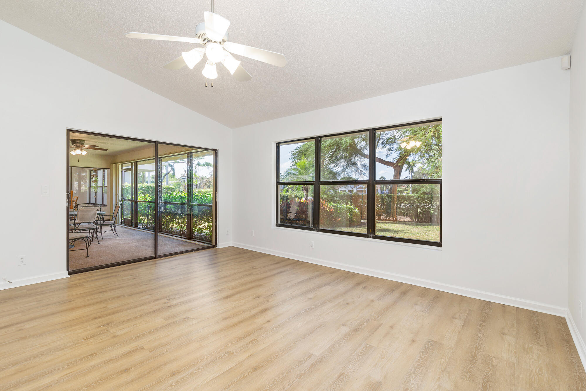 924 Greensward Lane