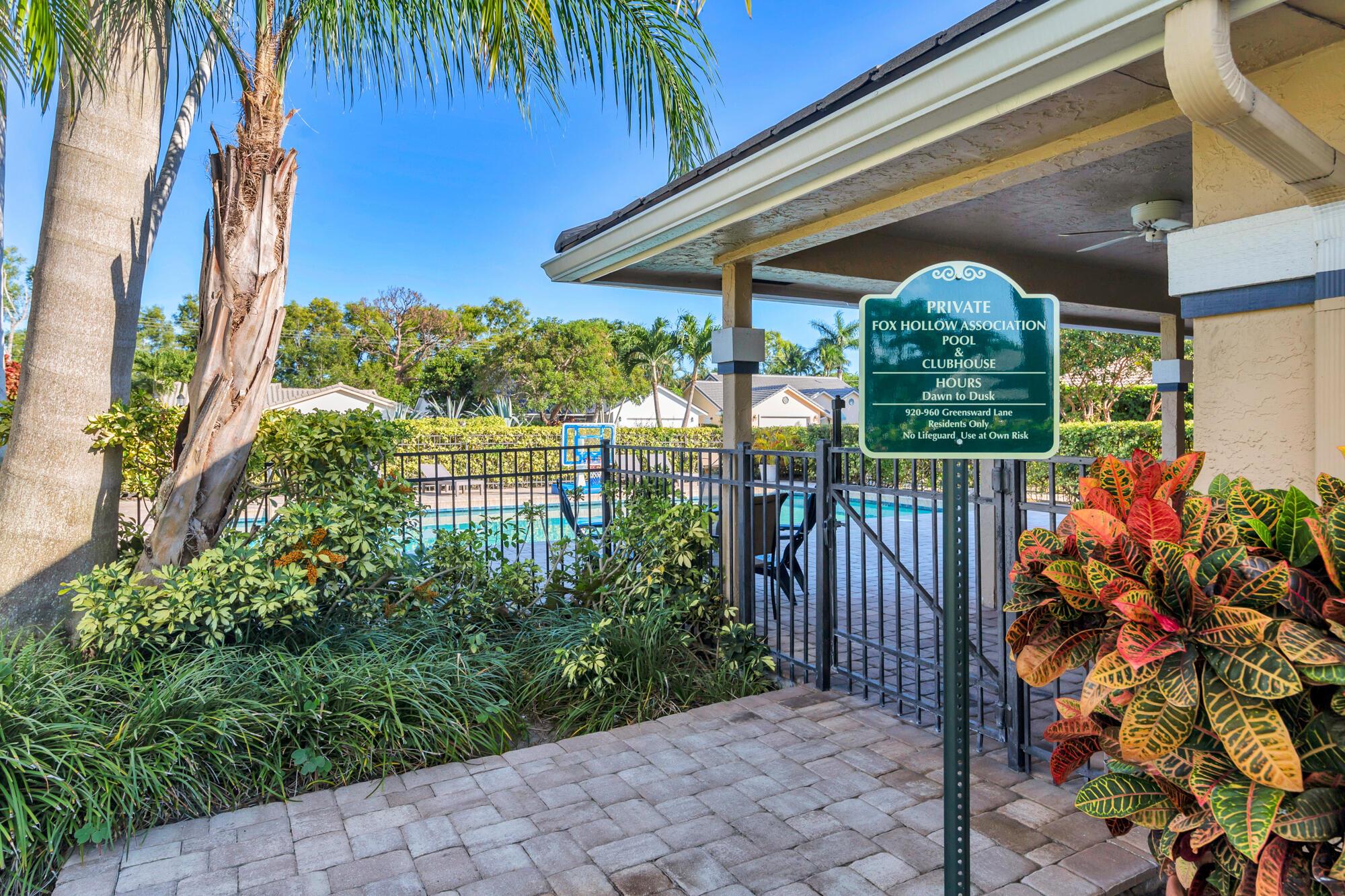 924 Greensward Lane
