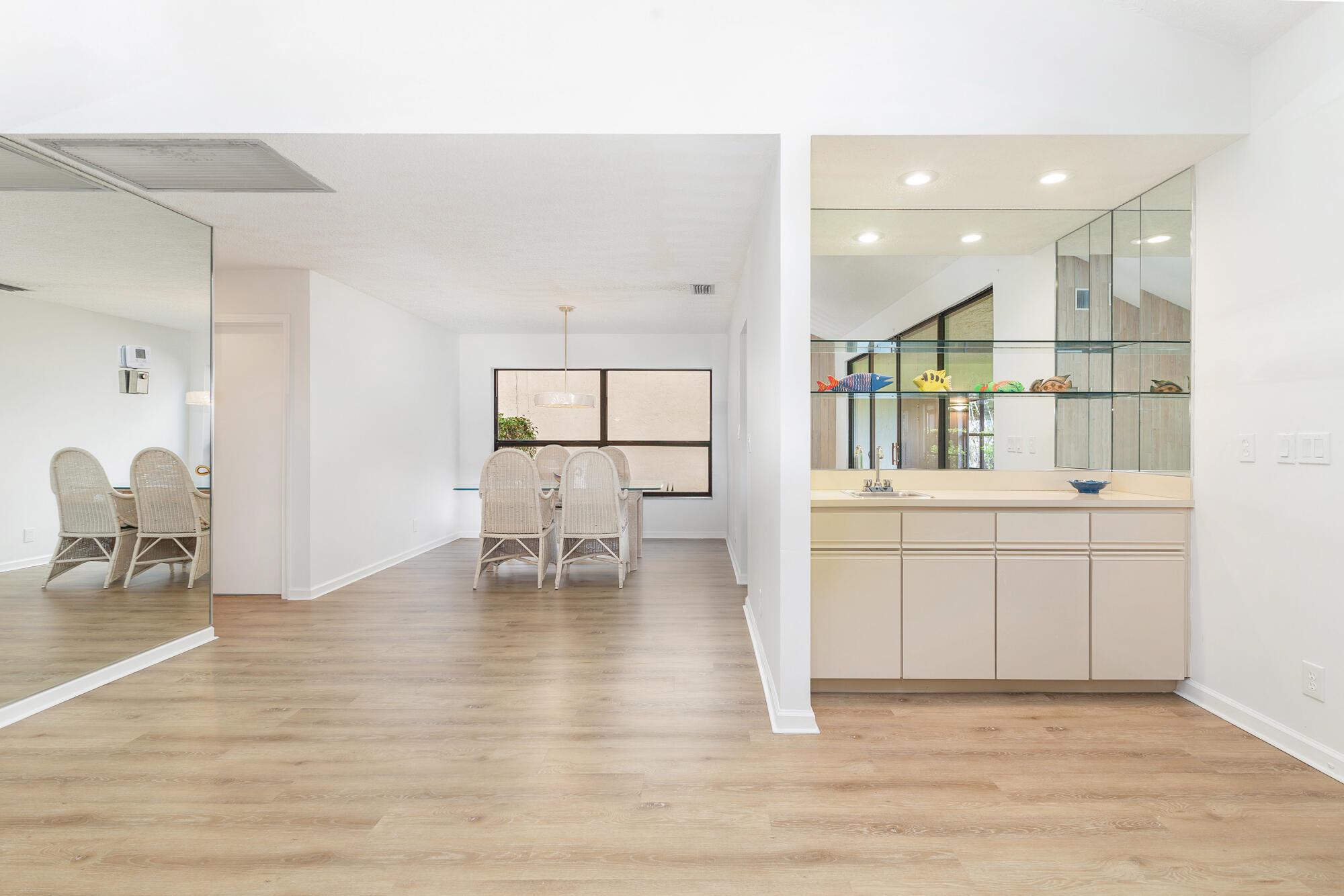 924 Greensward Lane