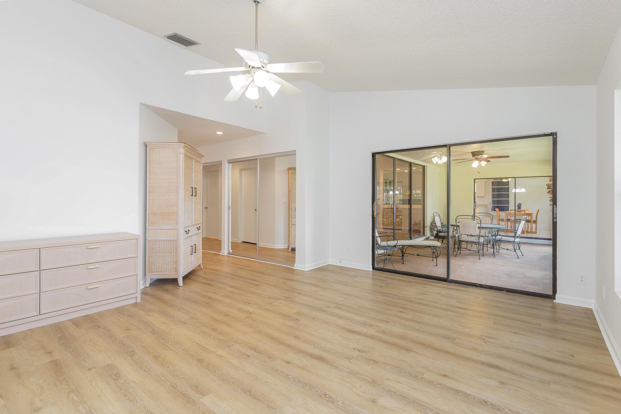 924 Greensward Lane