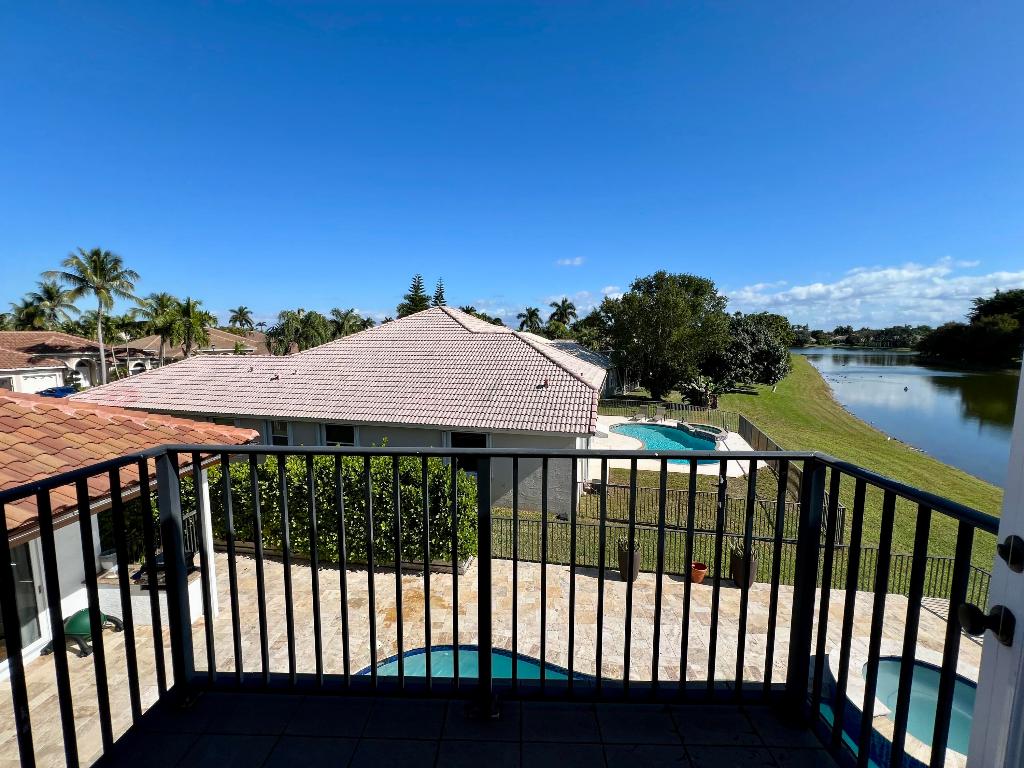 12211 Rockledge Circle