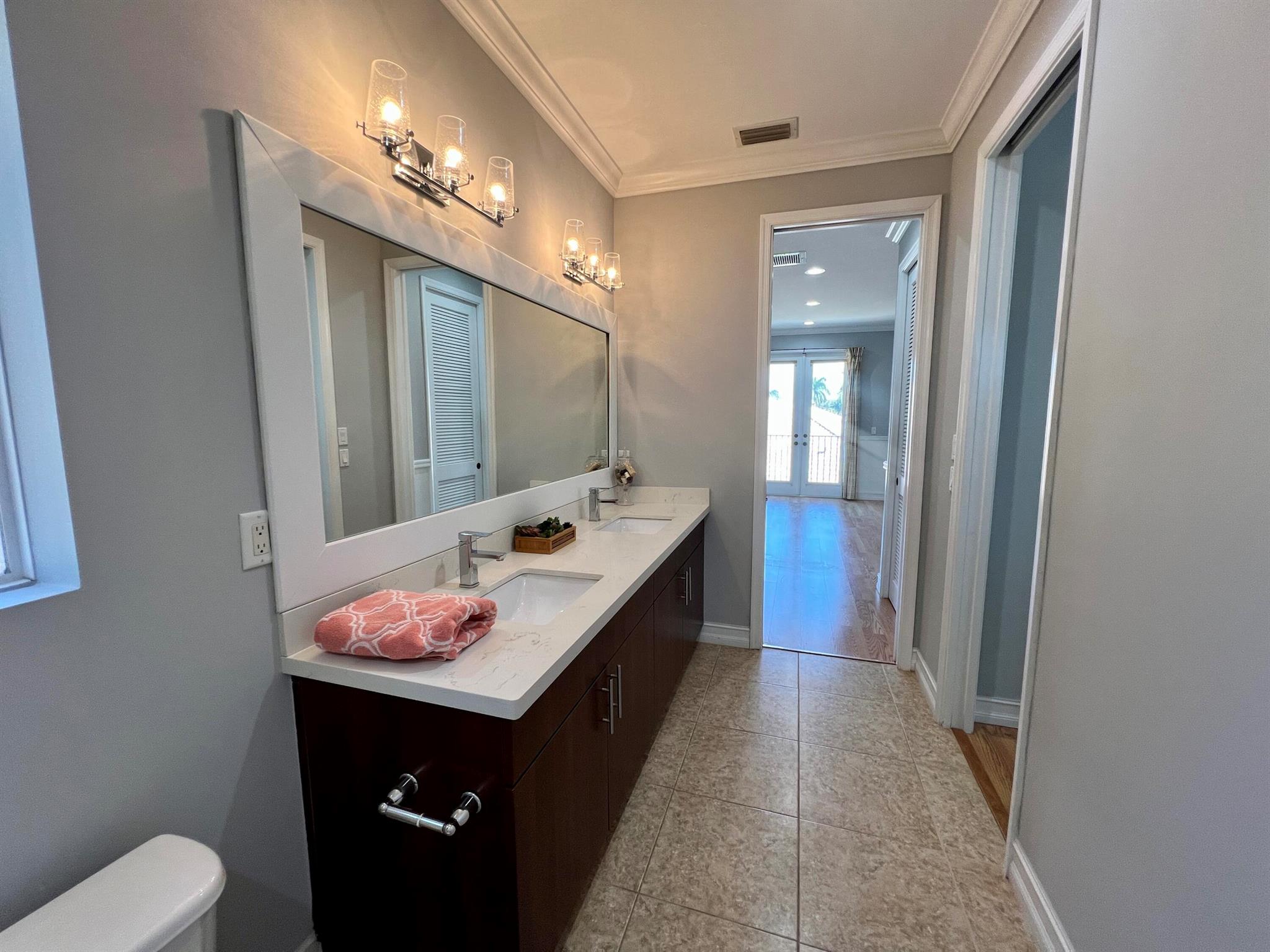 12211 Rockledge Circle