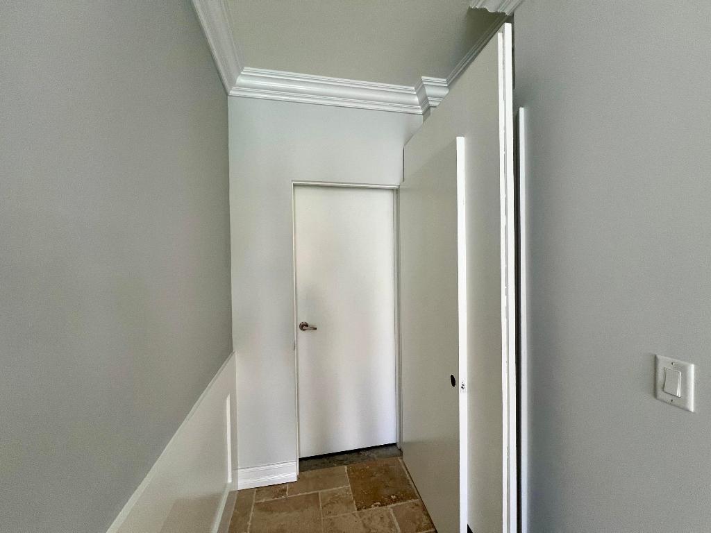 12211 Rockledge Circle