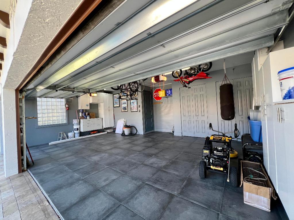 12211 Rockledge Circle