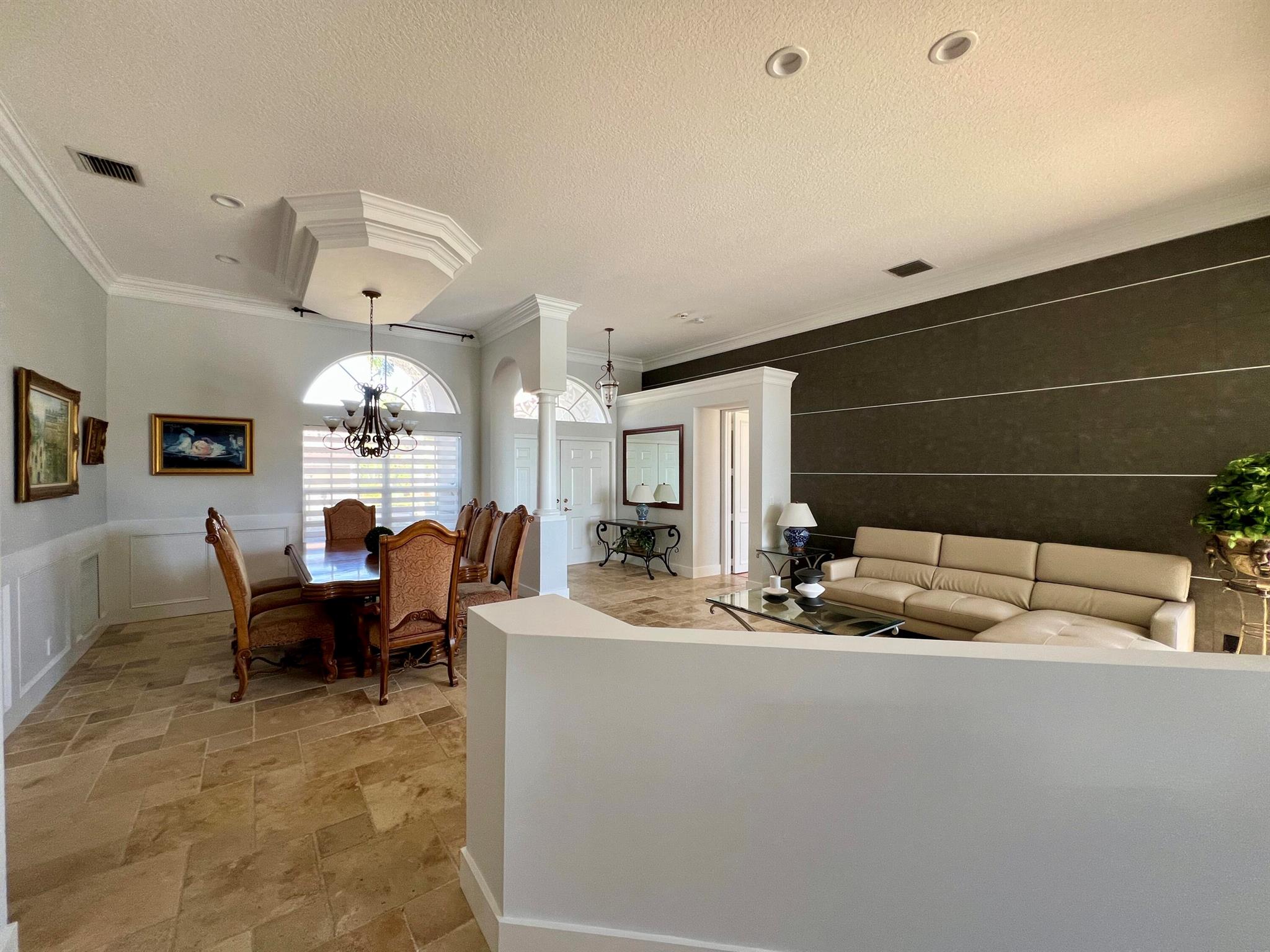 12211 Rockledge Circle