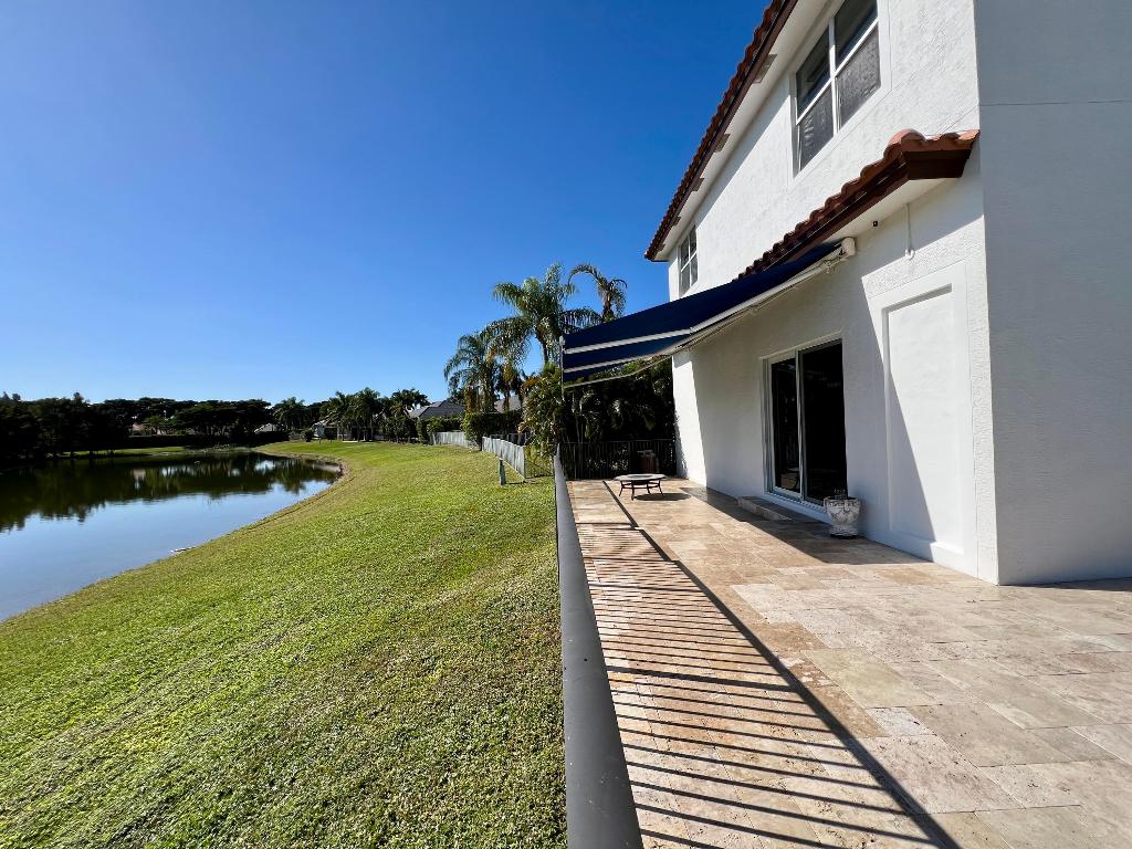 12211 Rockledge Circle