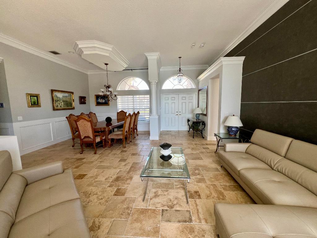 12211 Rockledge Circle