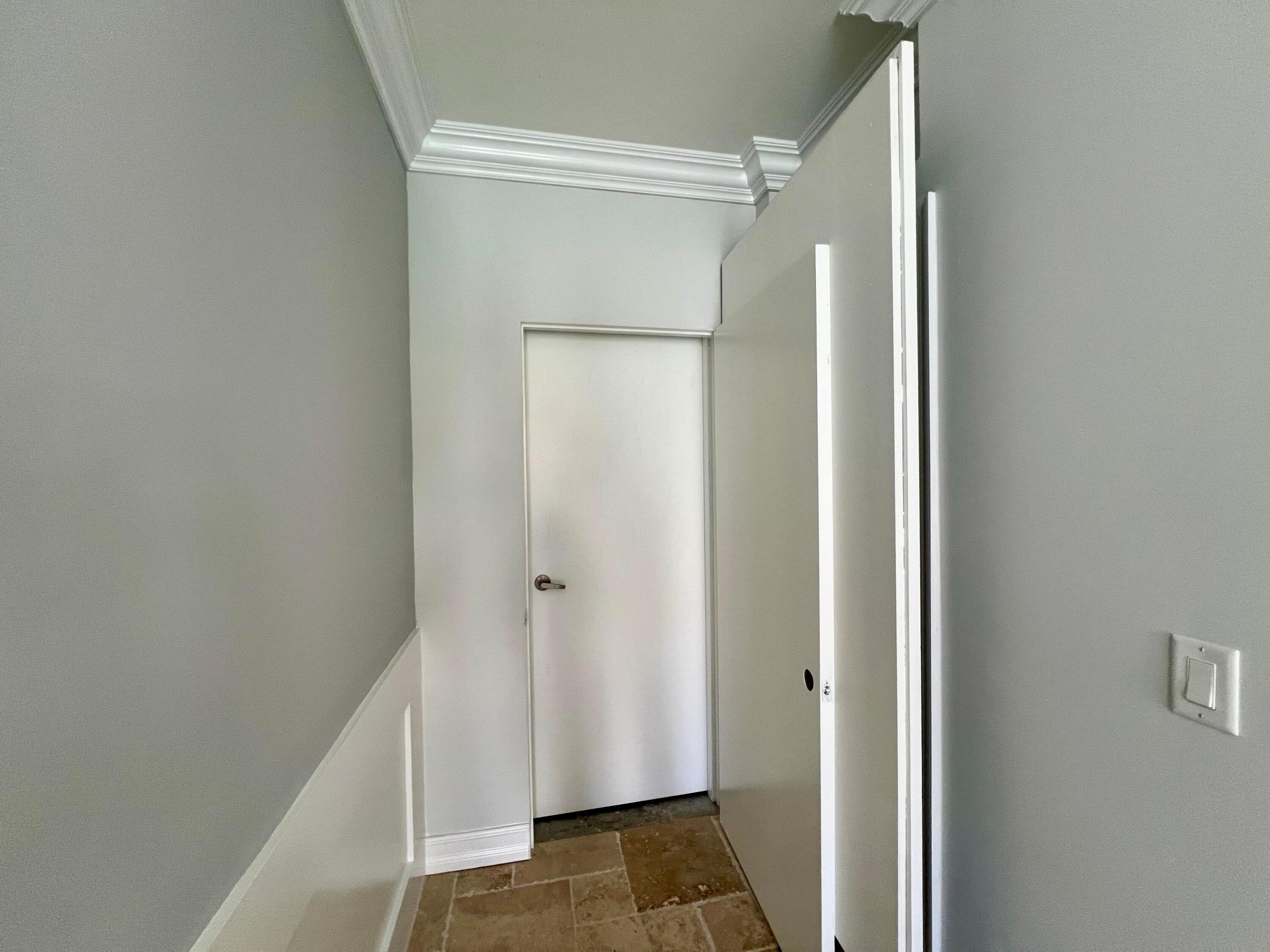 12211 Rockledge Circle