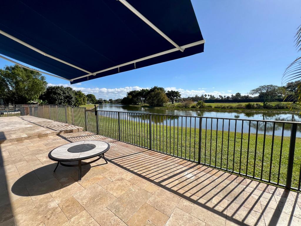 12211 Rockledge Circle