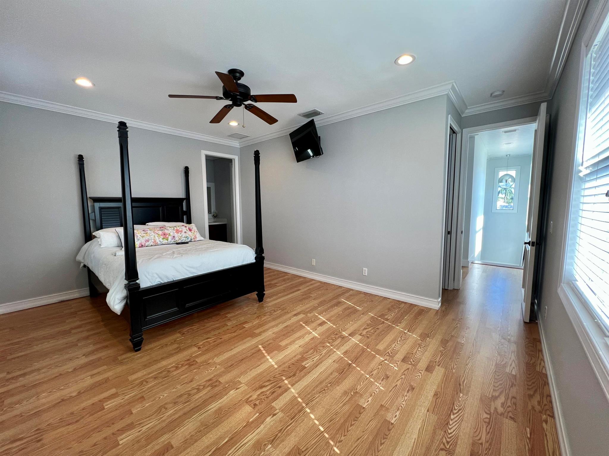 12211 Rockledge Circle