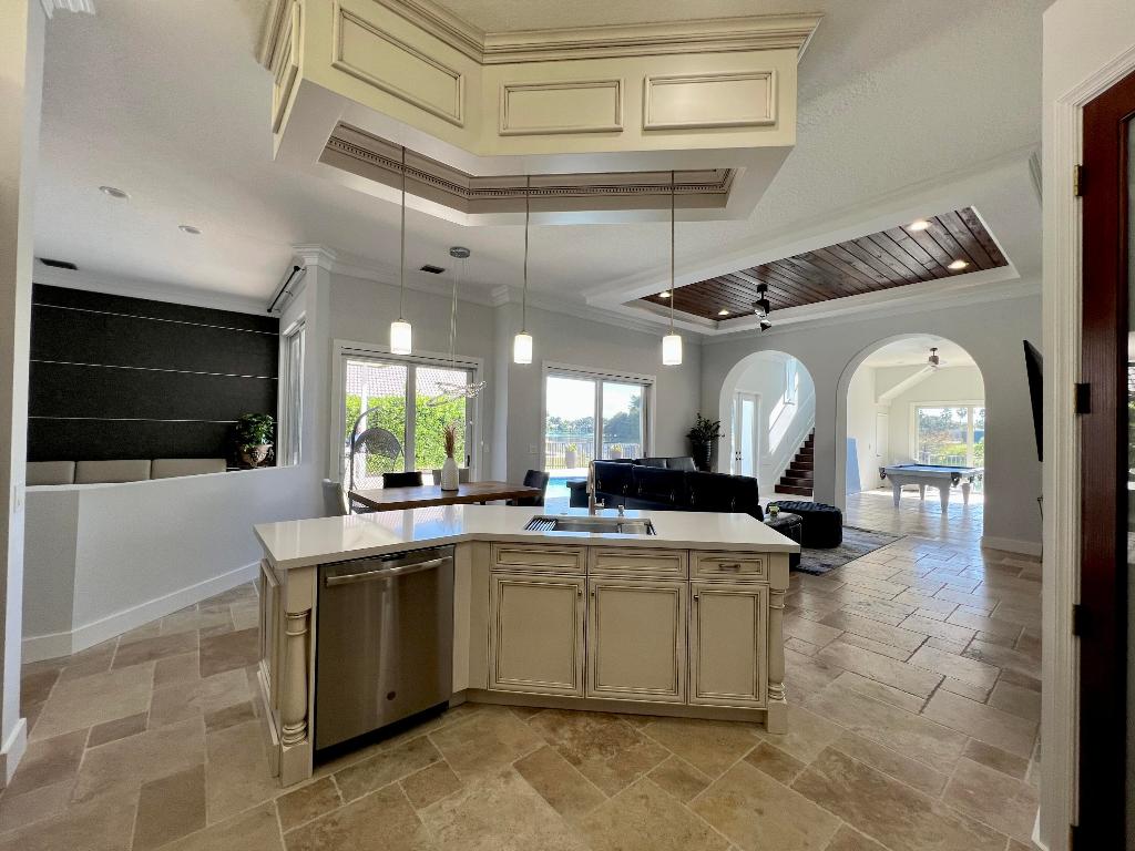 12211 Rockledge Circle