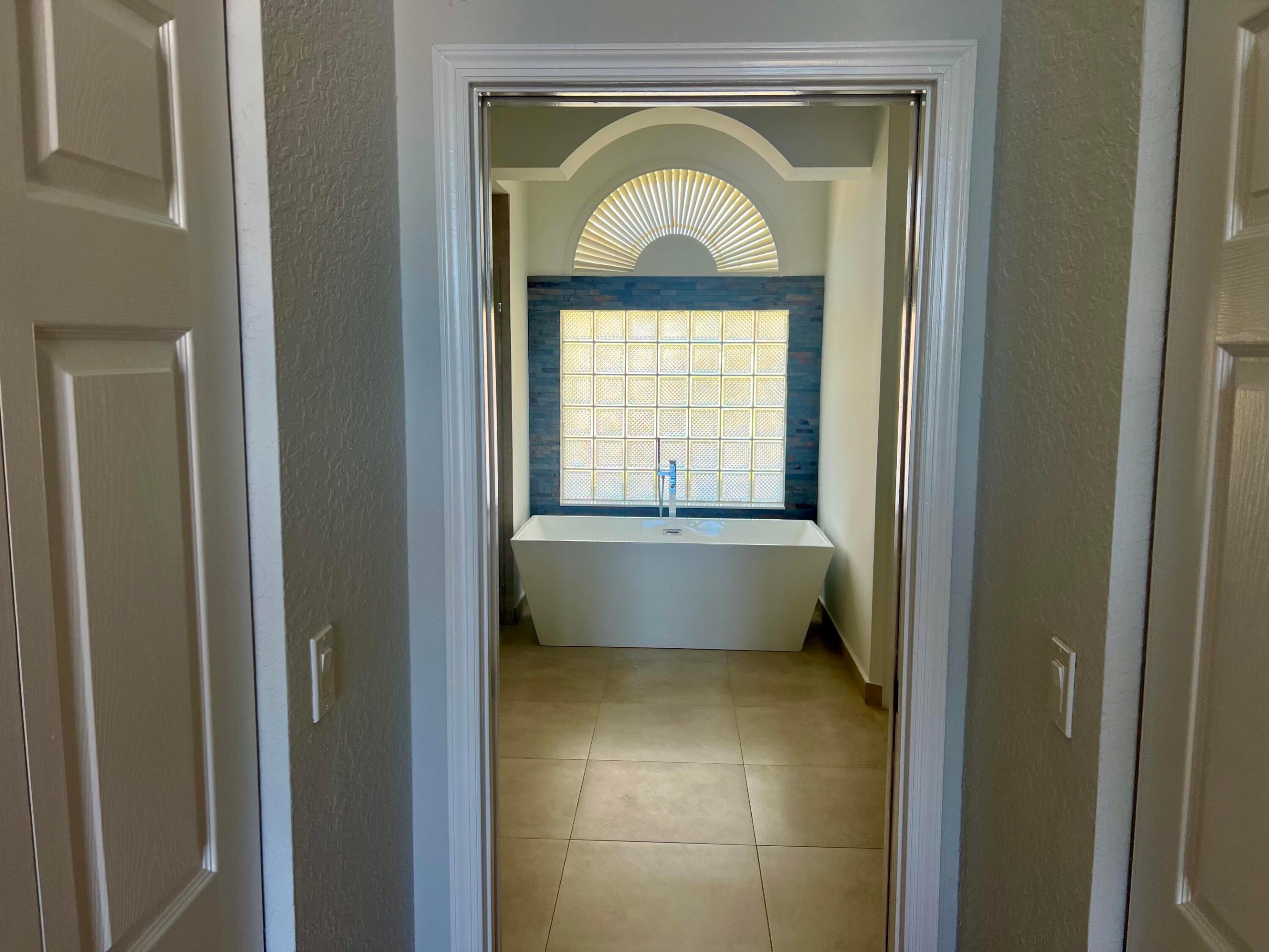 12211 Rockledge Circle