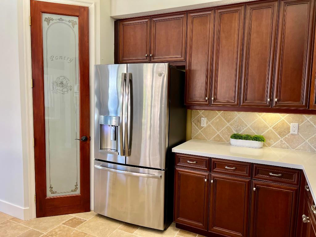 12211 Rockledge Circle