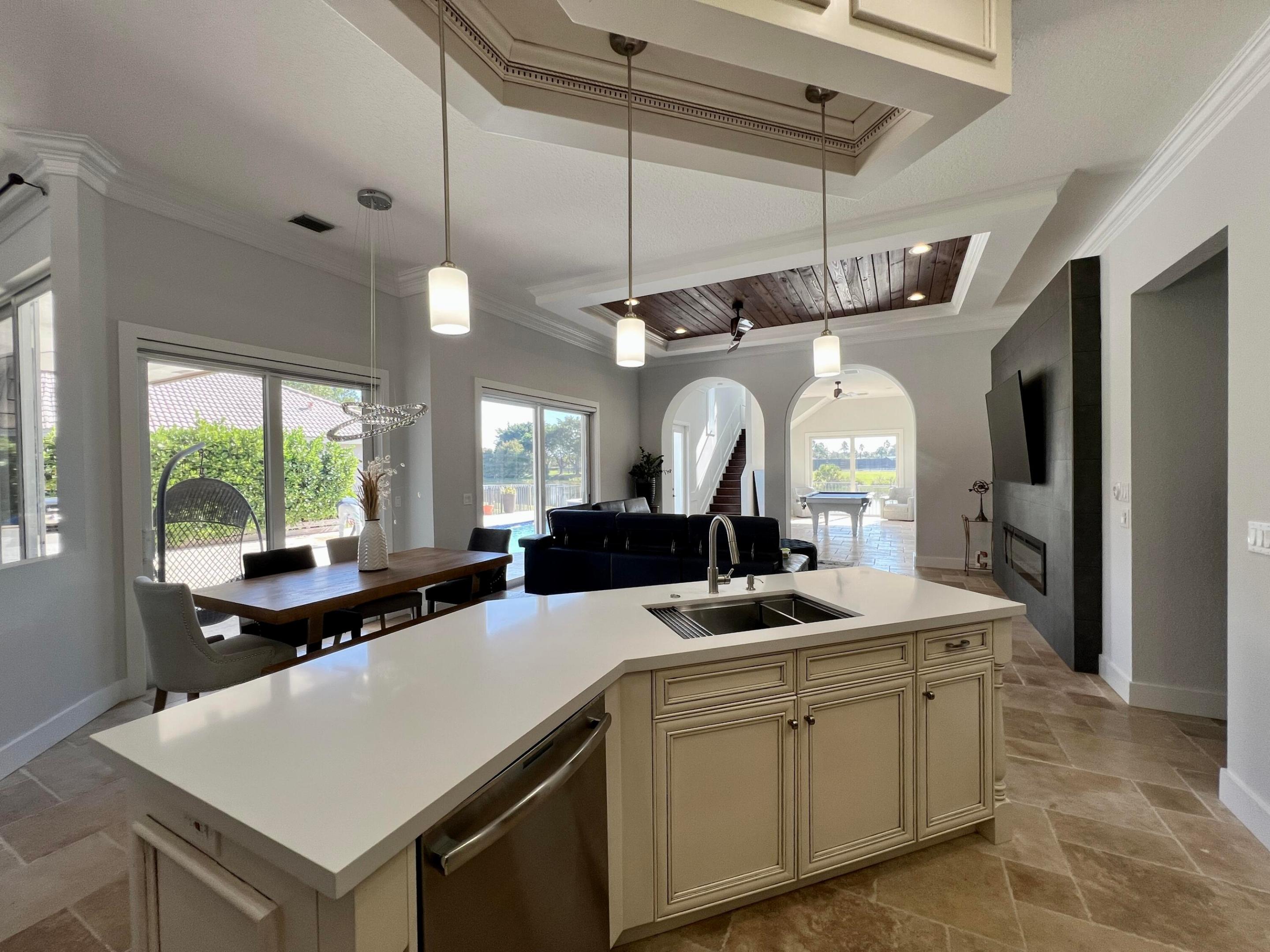 12211 Rockledge Circle