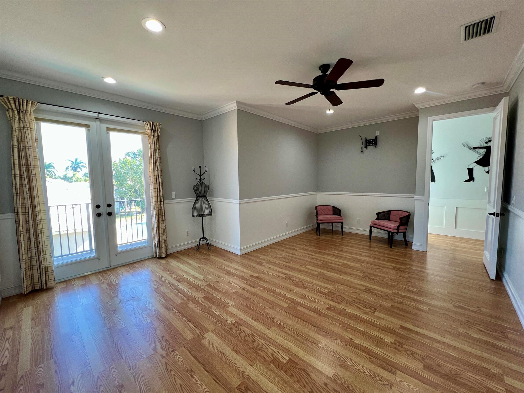 12211 Rockledge Circle