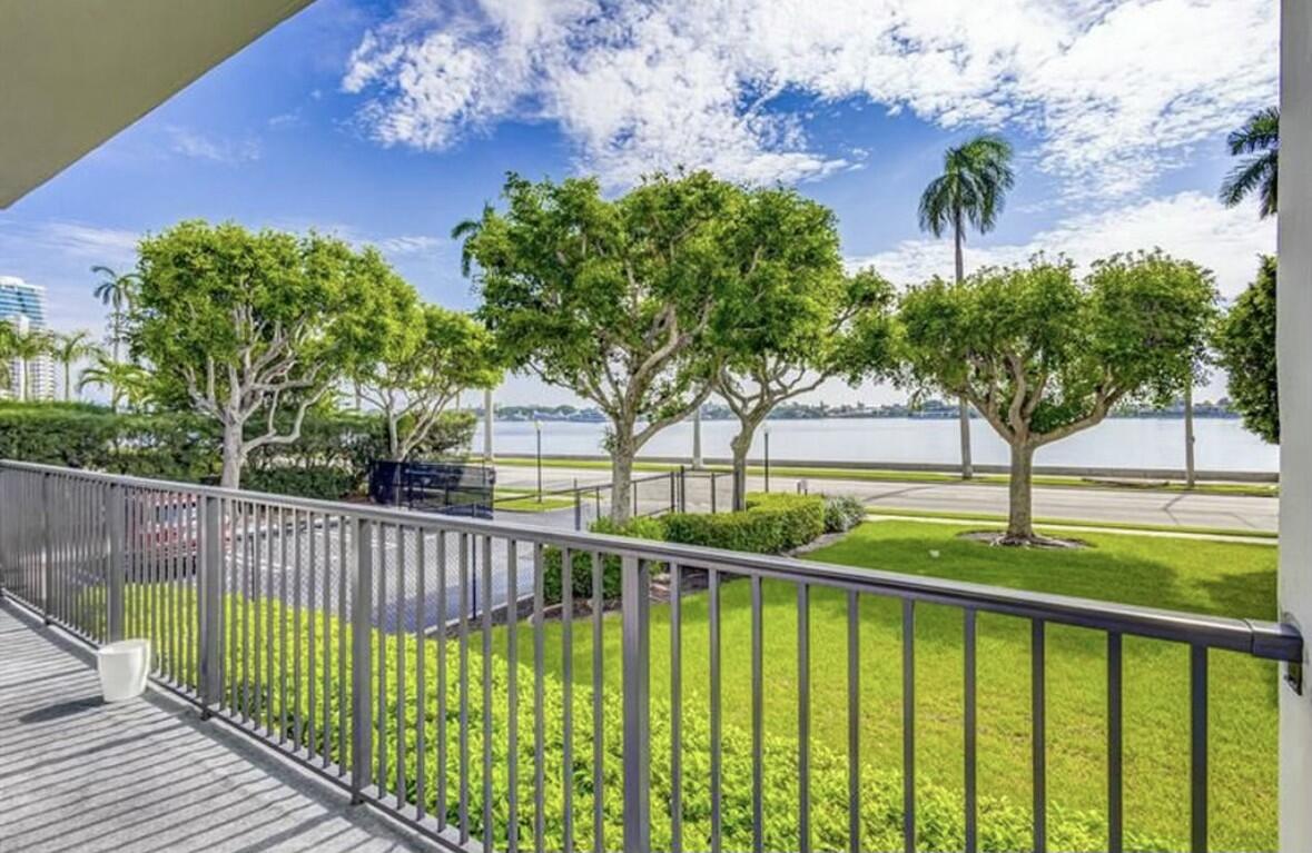 1701 S Flagler Drive 101