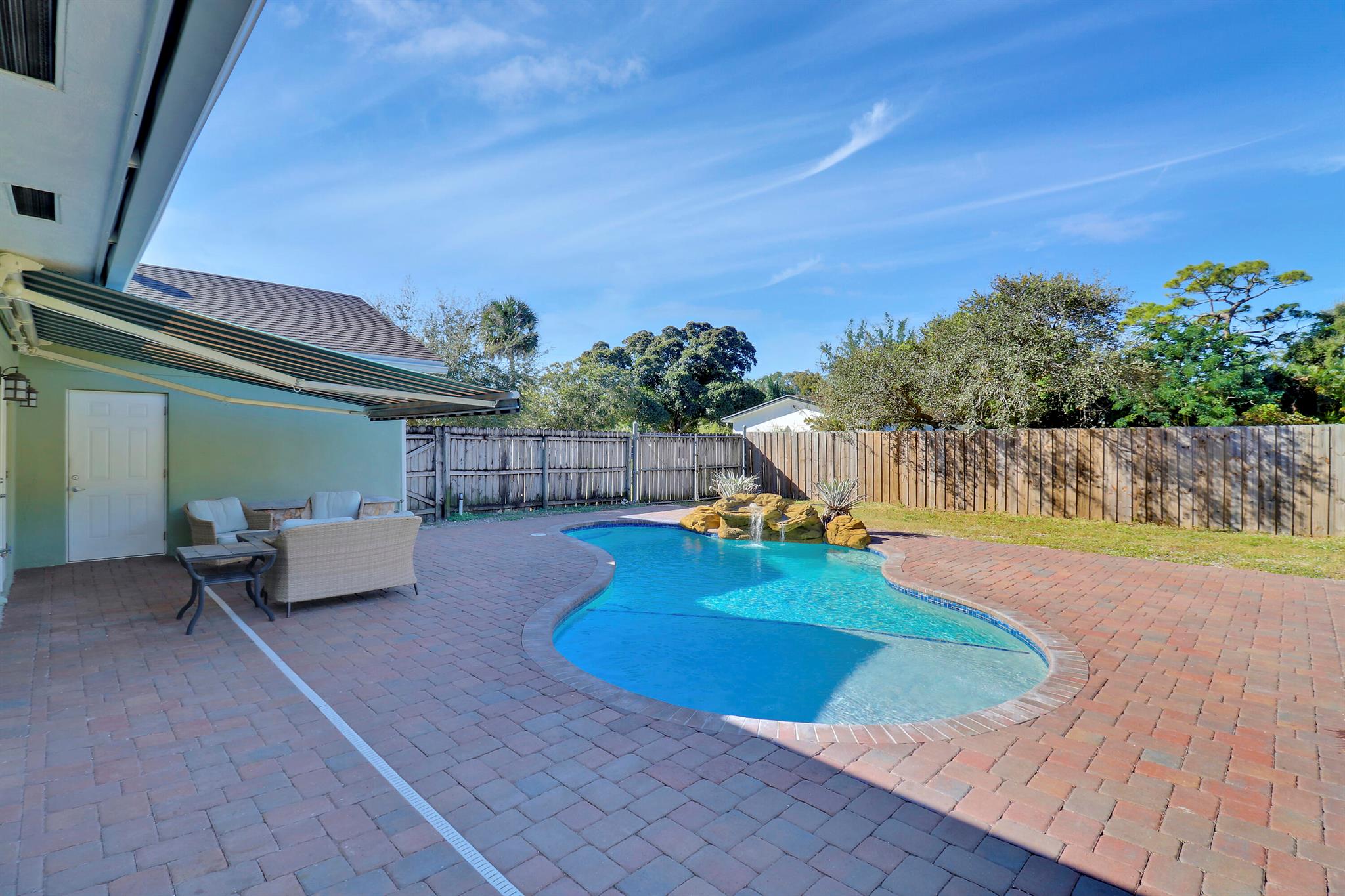 2867 Oak Drive