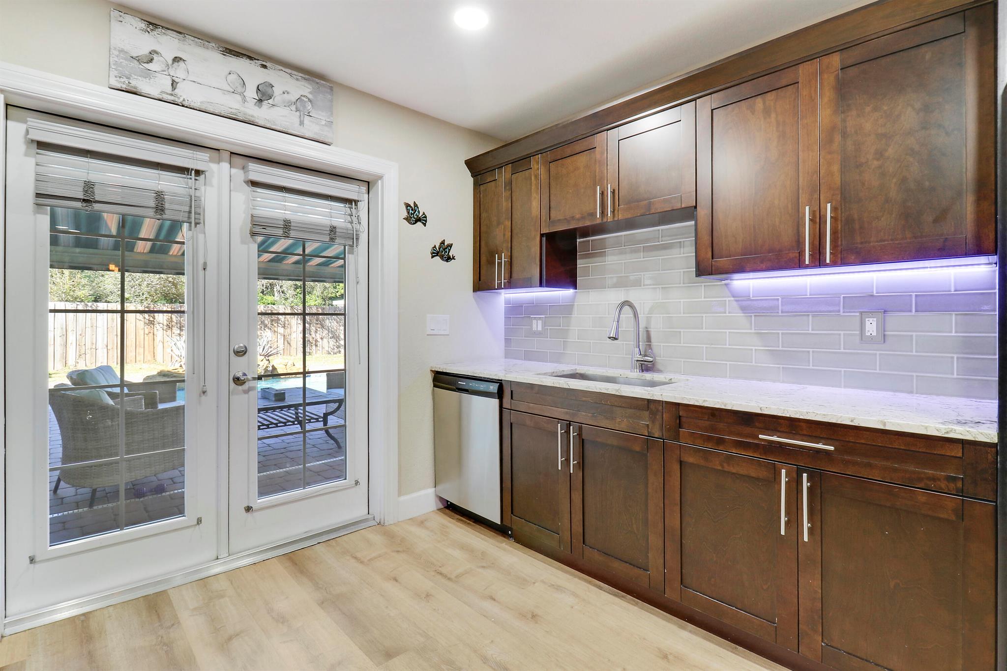 2867 Oak Drive