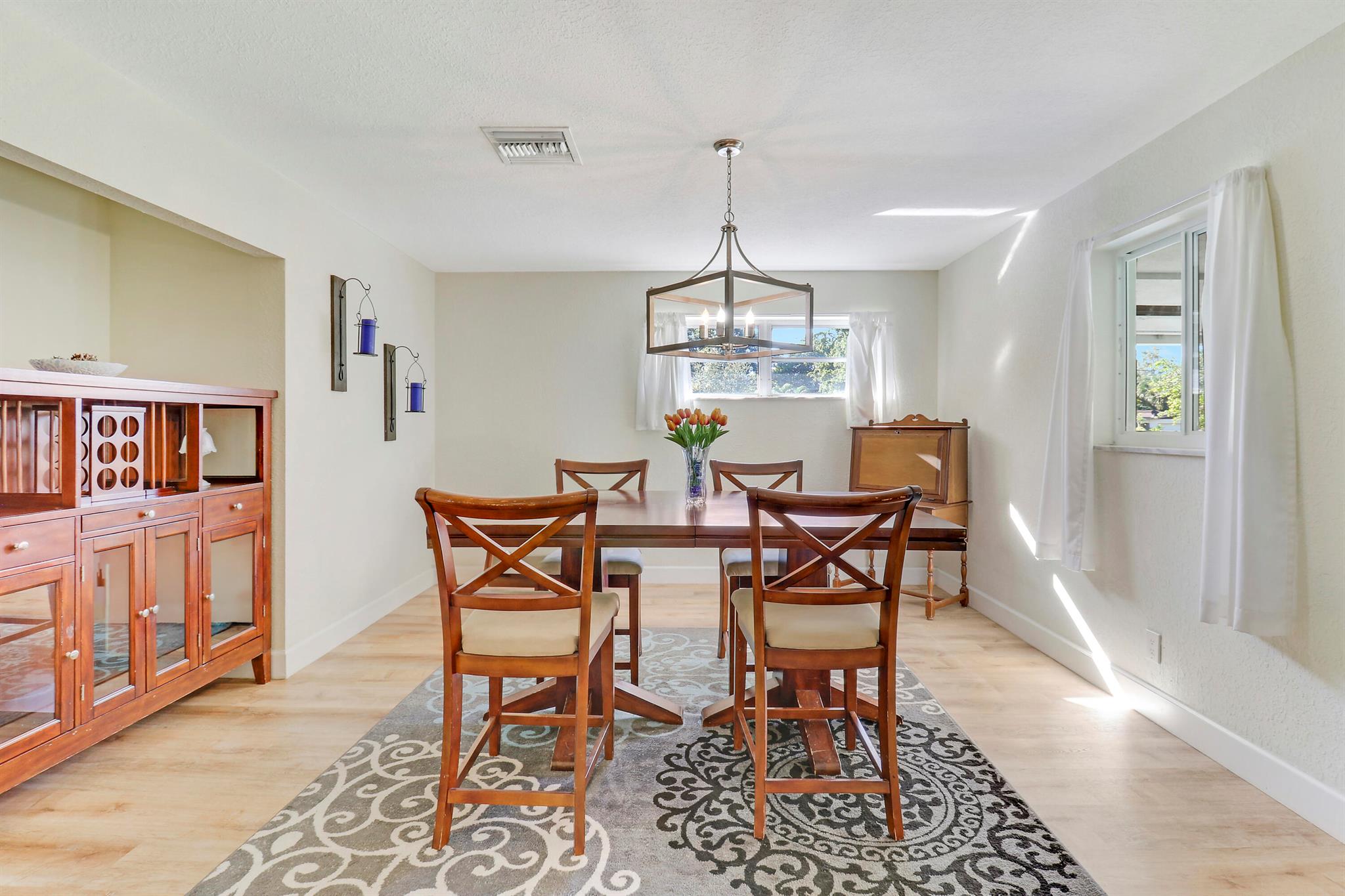 2867 Oak Drive