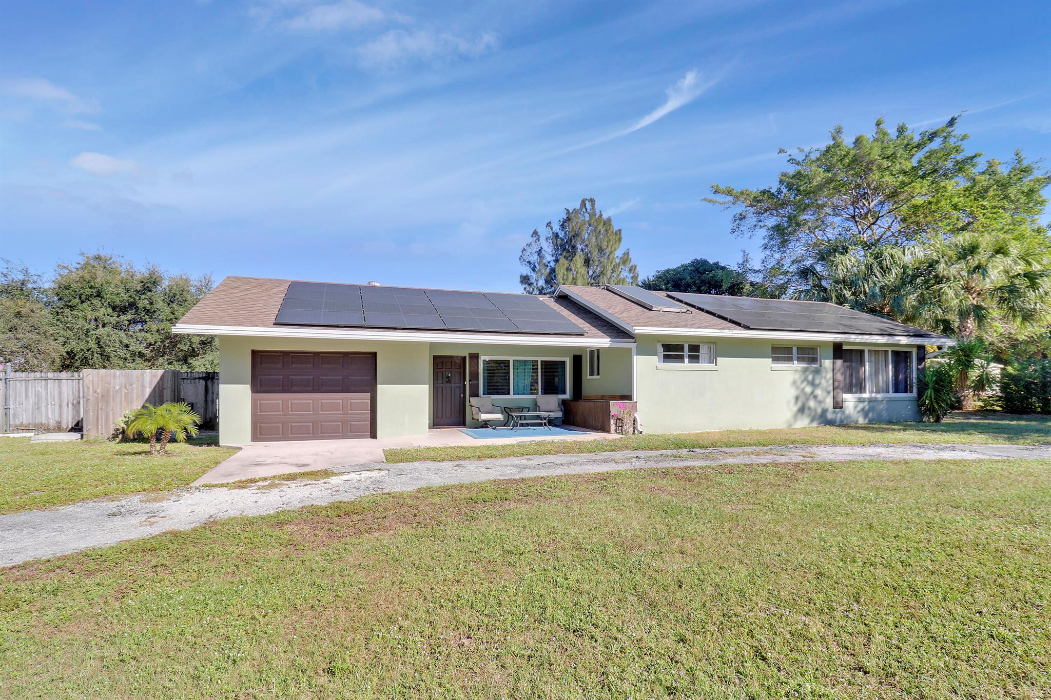 2867 Oak Drive