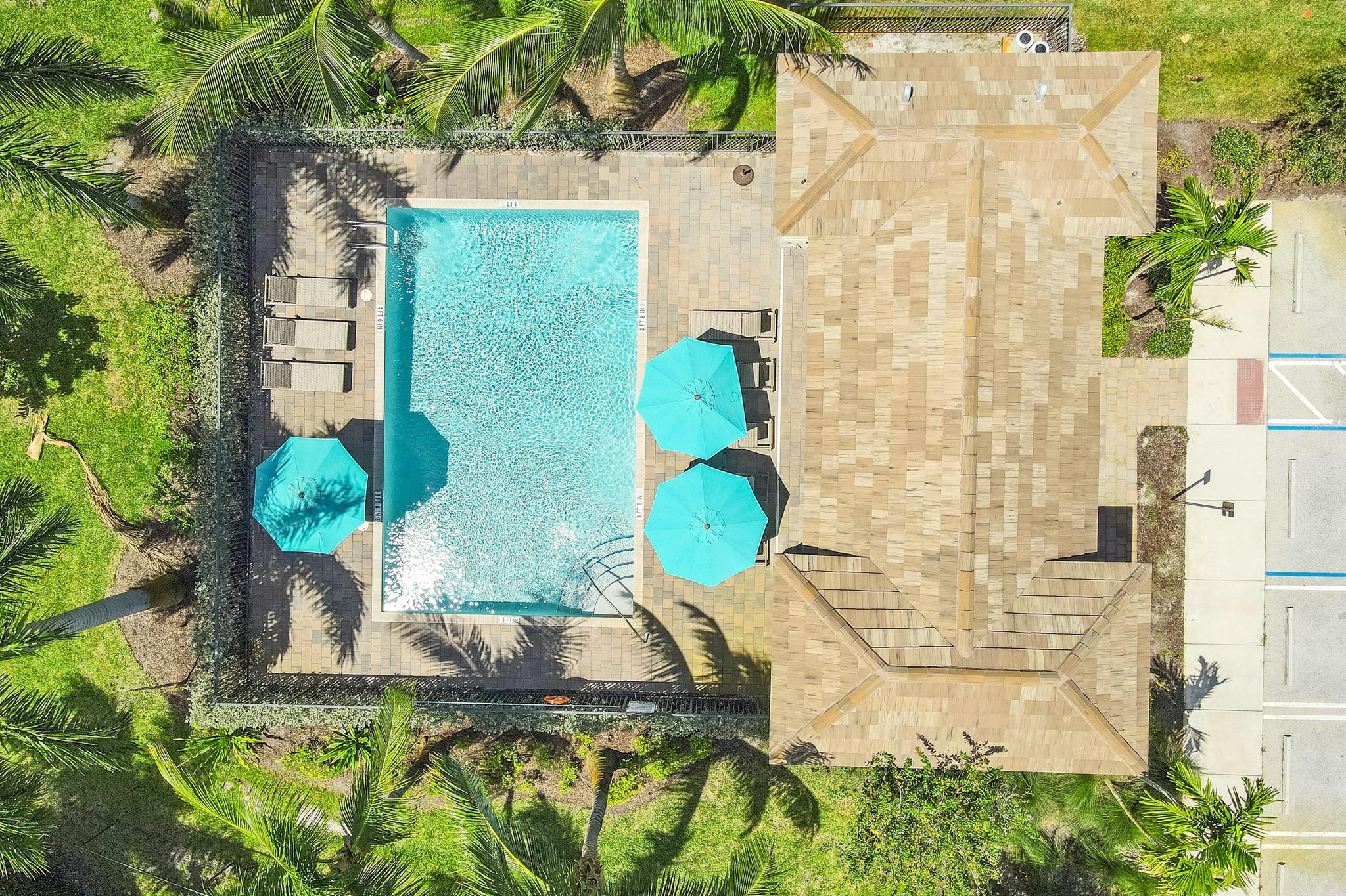 2244 SW Strawberry Terrace