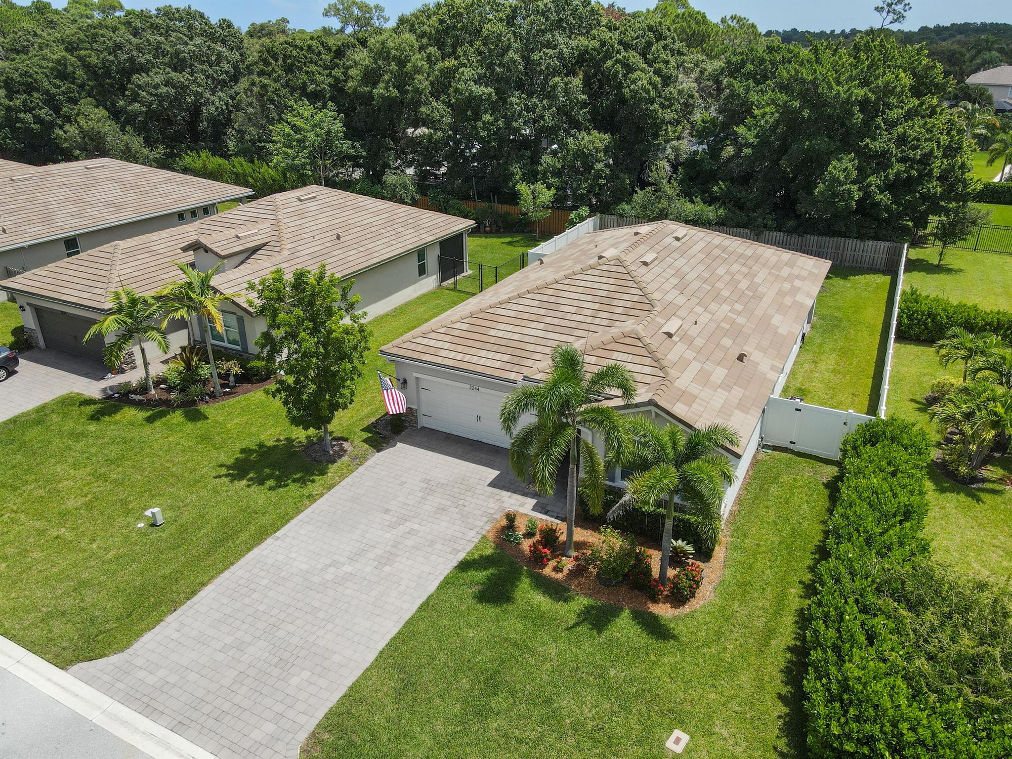 2244 SW Strawberry Terrace