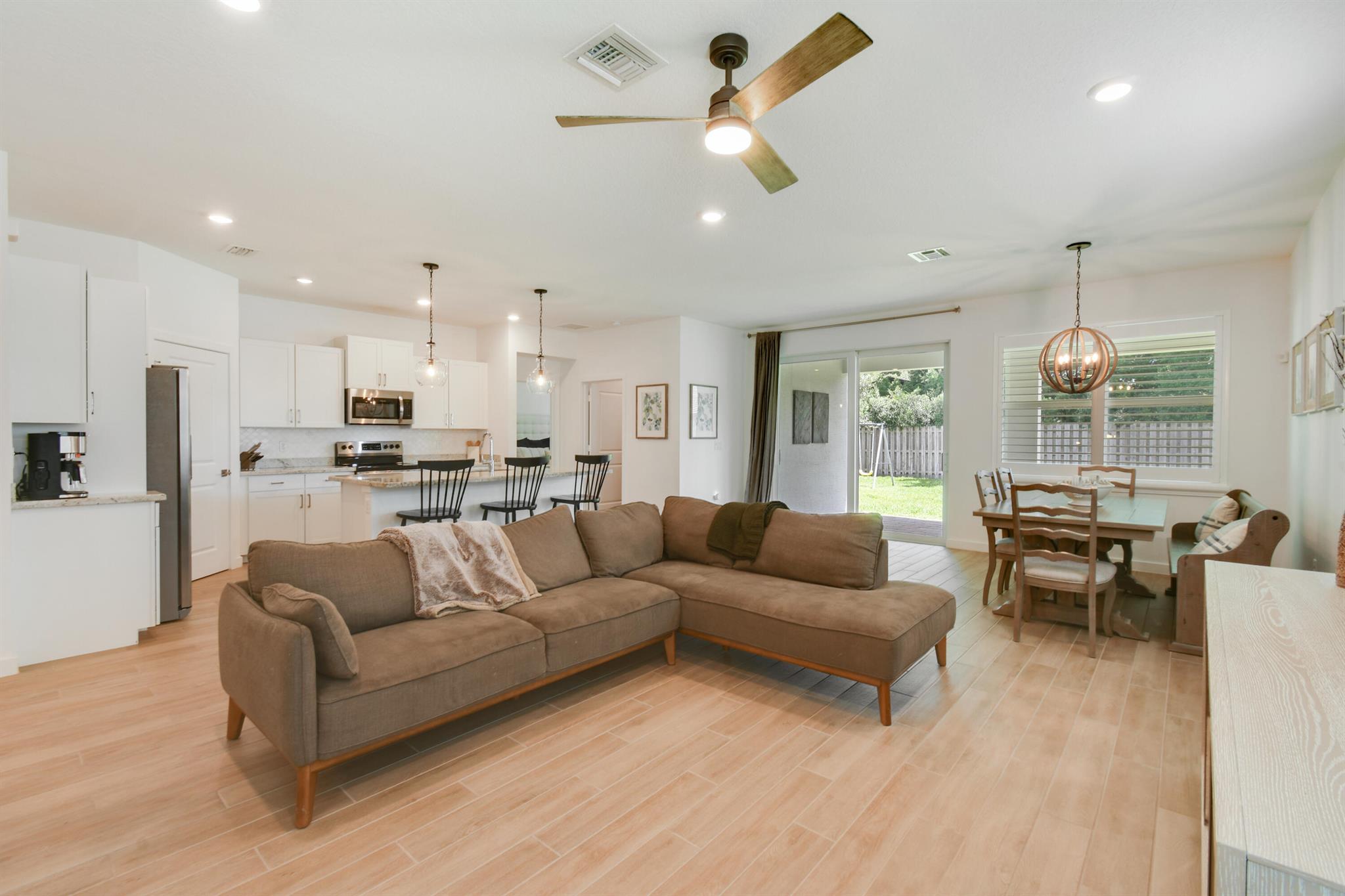 2244 SW Strawberry Terrace