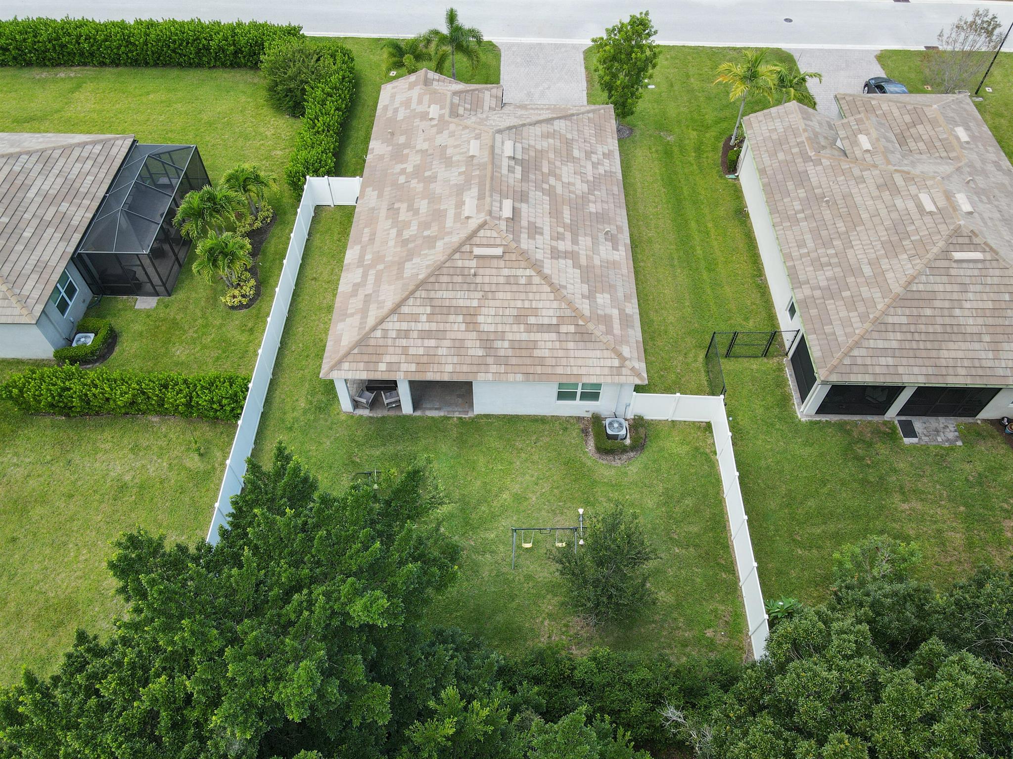 2244 SW Strawberry Terrace