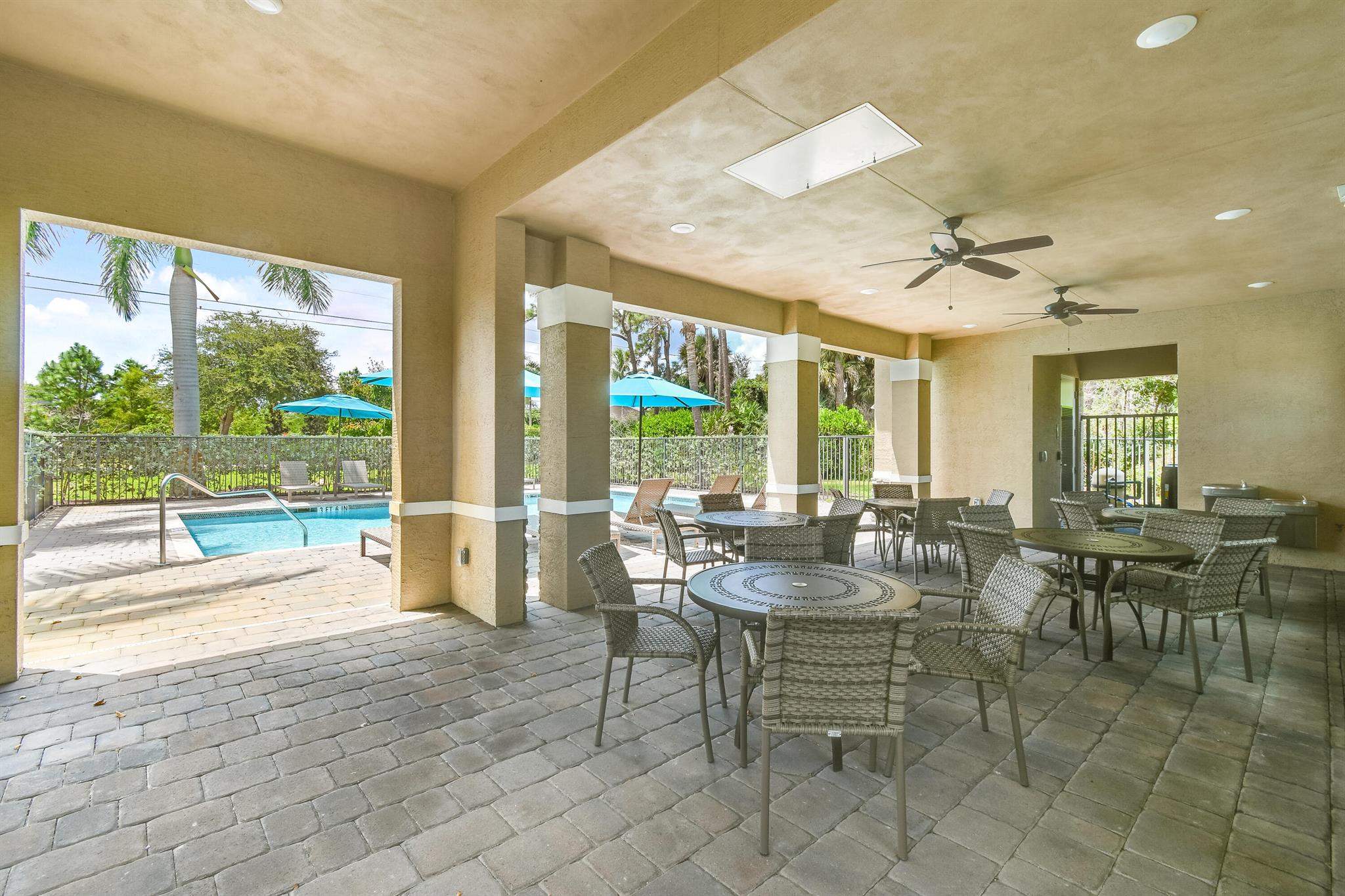 2244 SW Strawberry Terrace