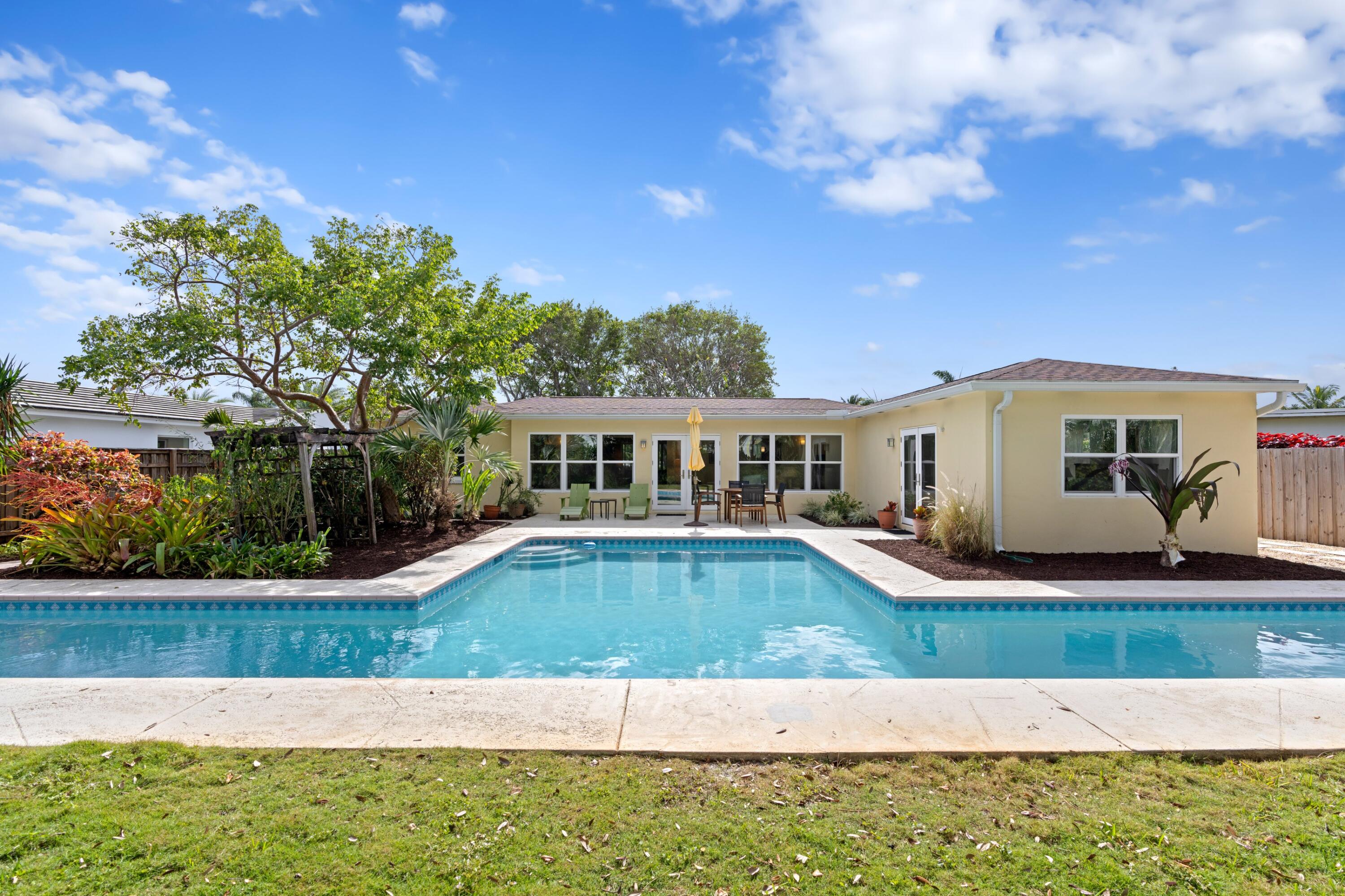 231 Alhambra Place