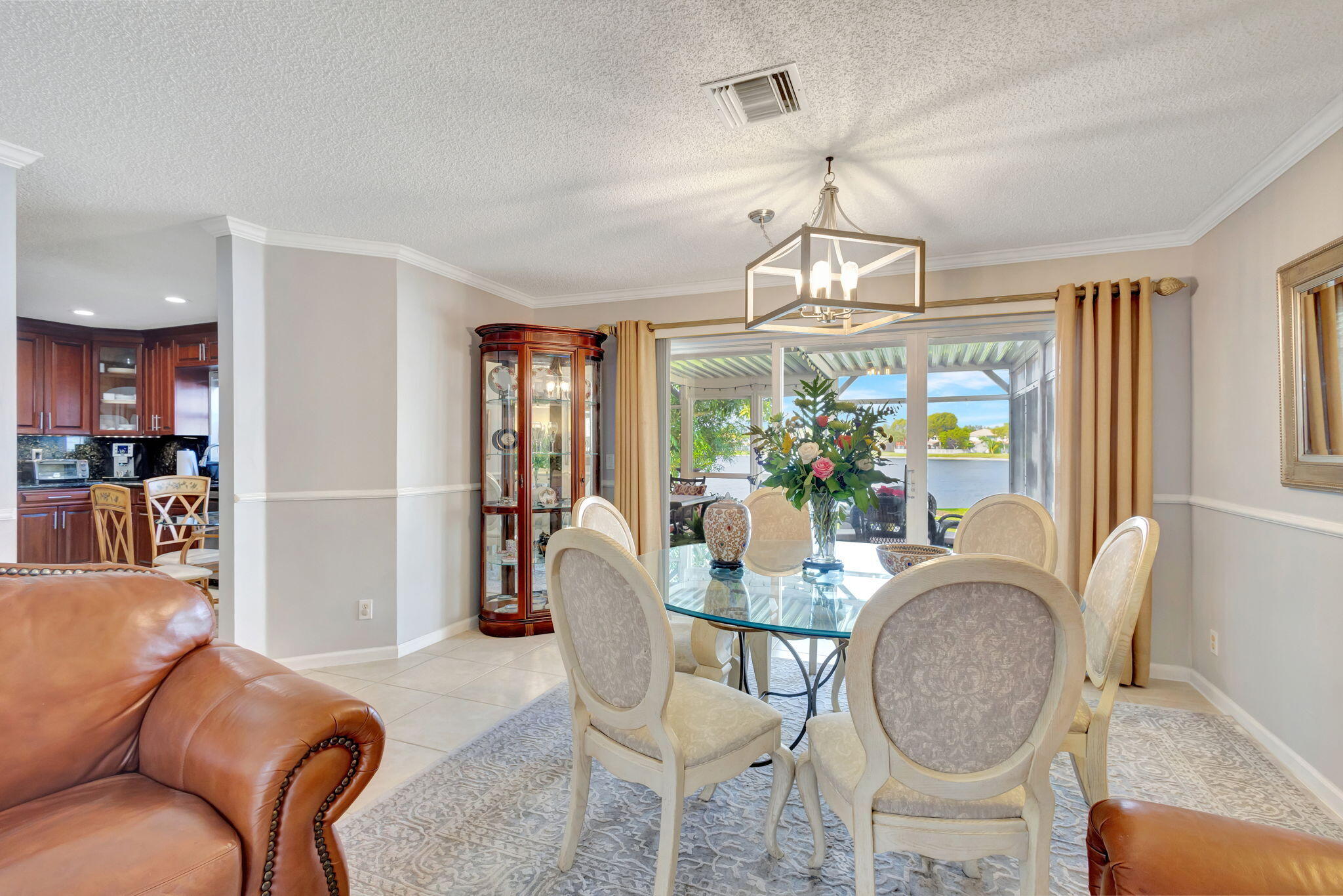 3194 Turtle Cove