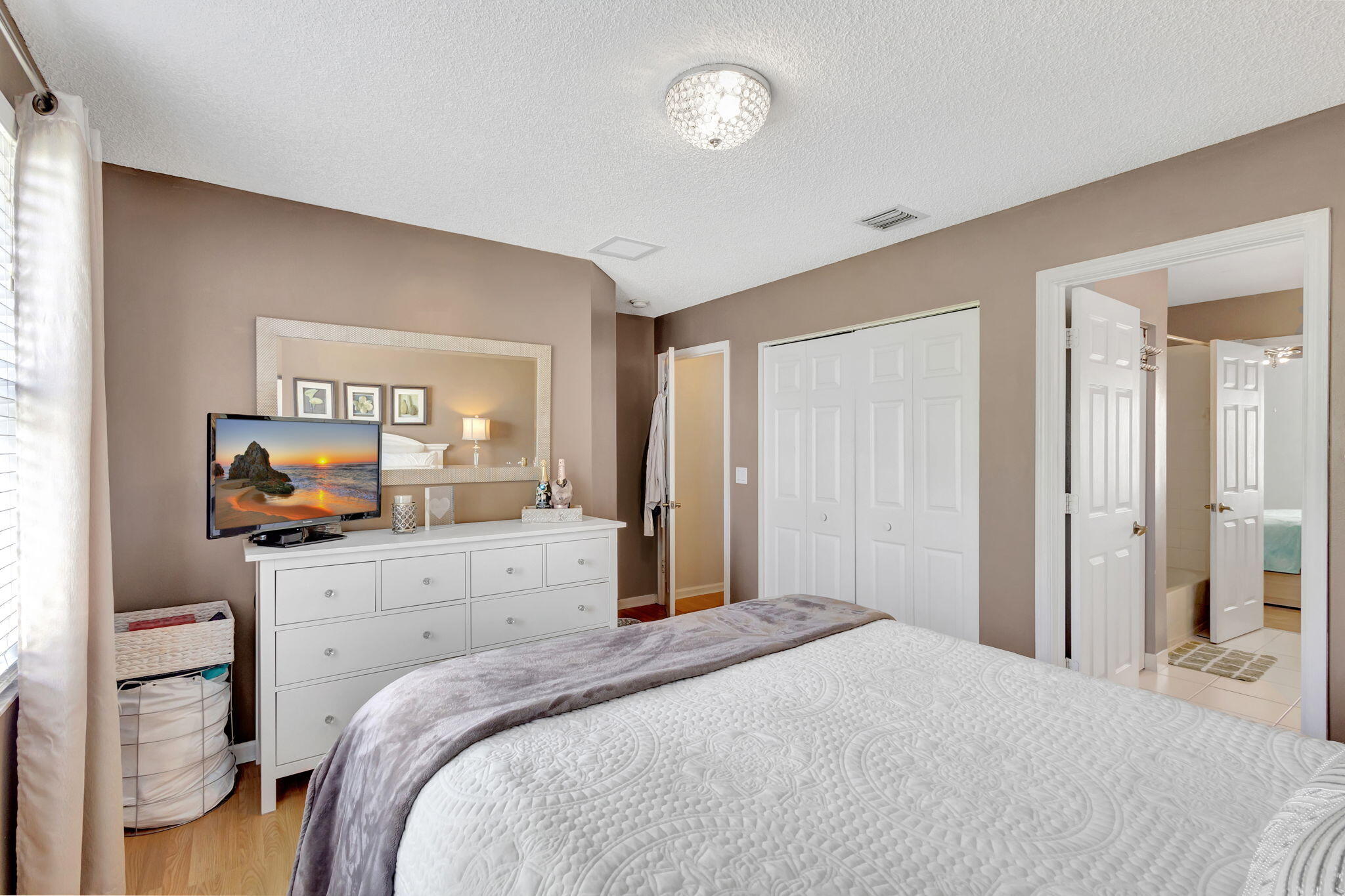 3194 Turtle Cove