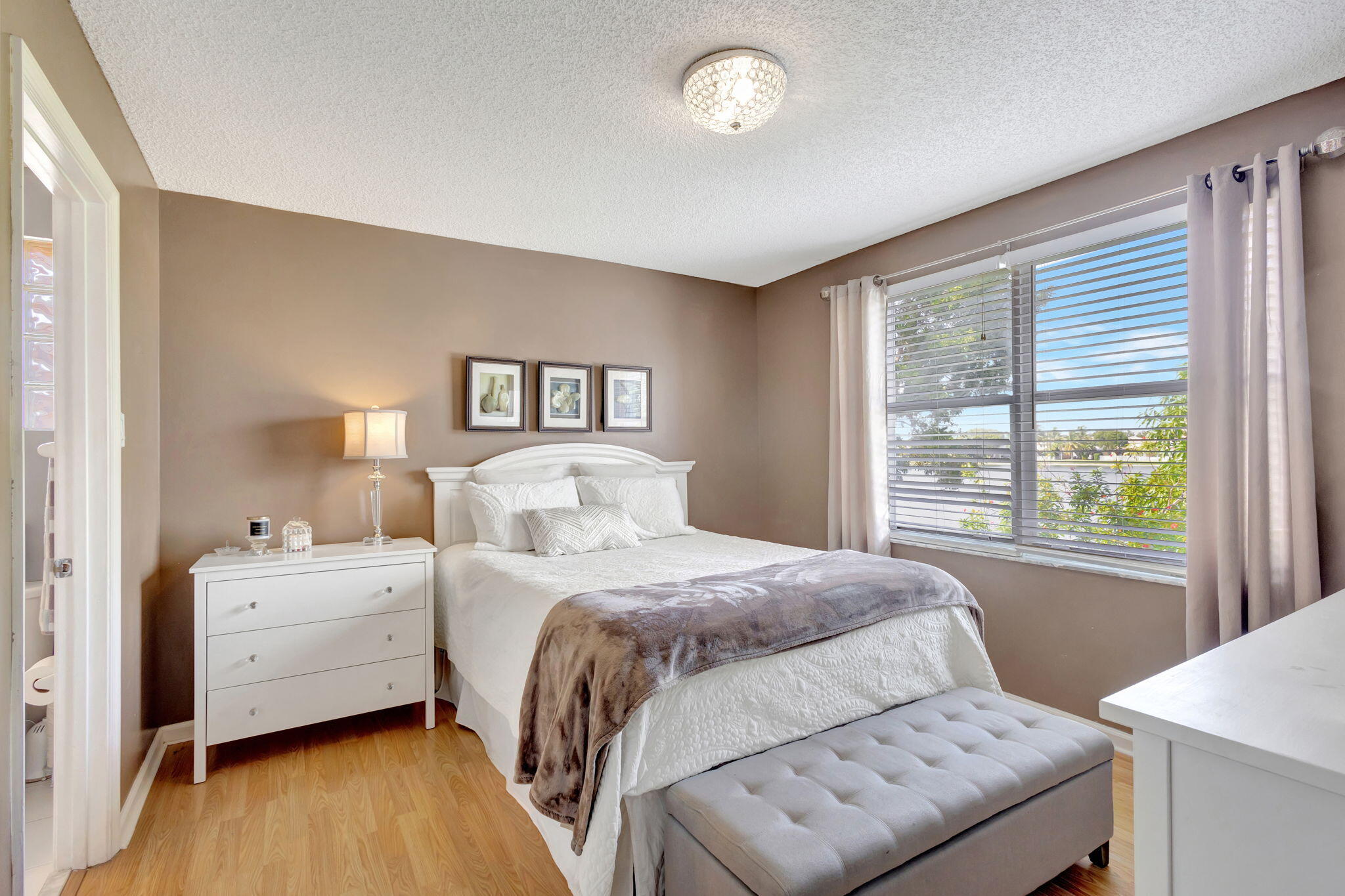 3194 Turtle Cove