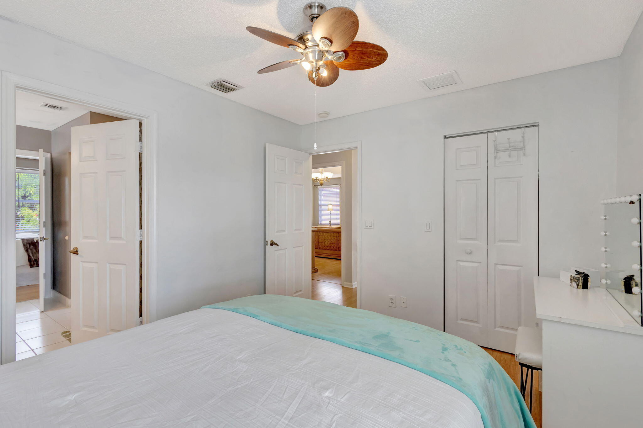 3194 Turtle Cove
