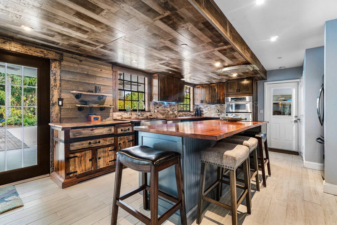 17081 Mellen Lane