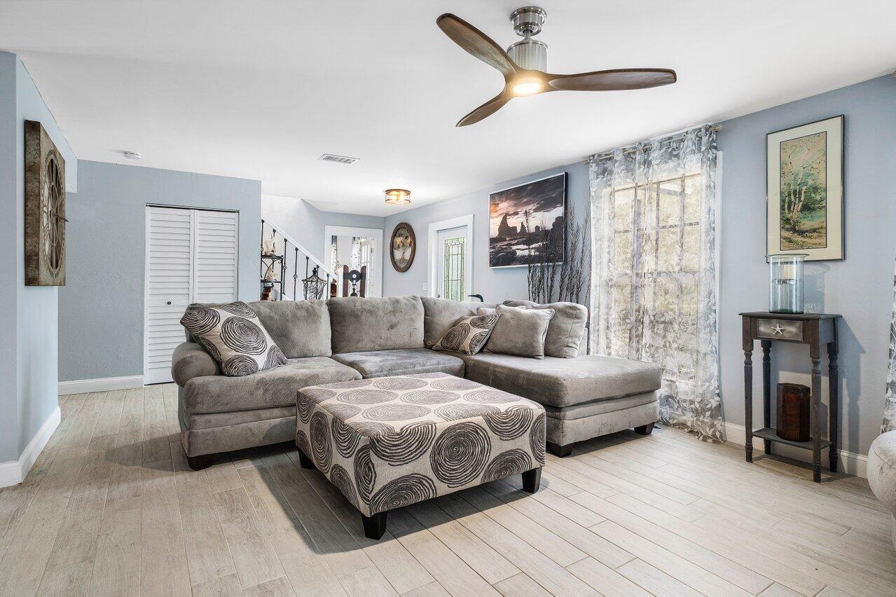 17081 Mellen Lane