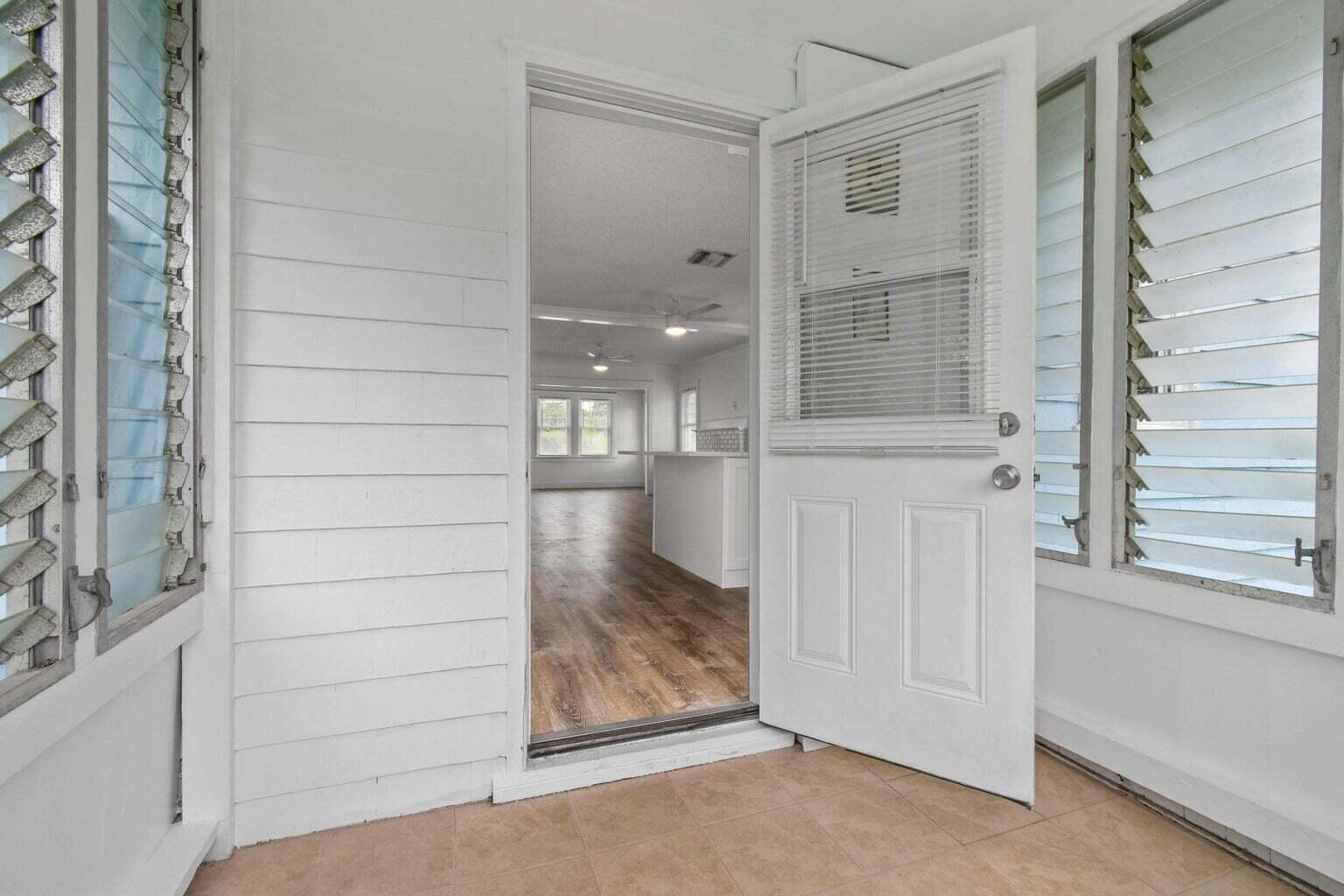 415 Greenbriar Drive 1
