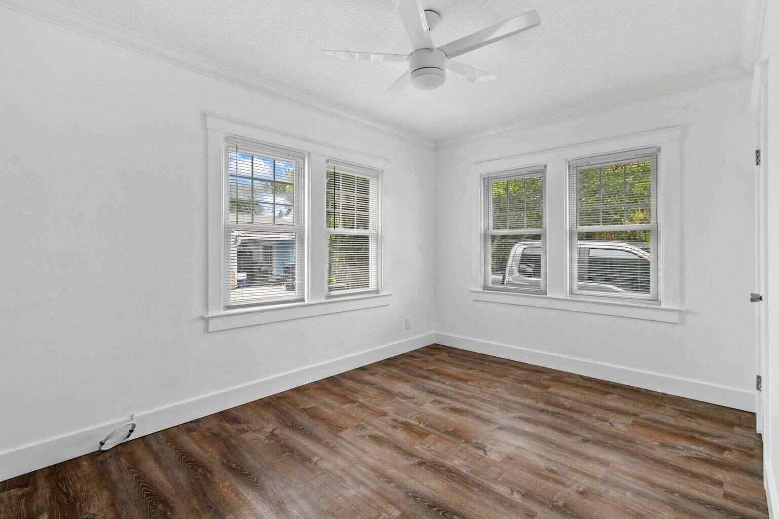415 Greenbriar Drive 1