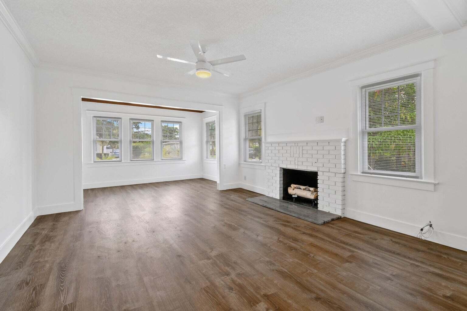 415 Greenbriar Drive 1